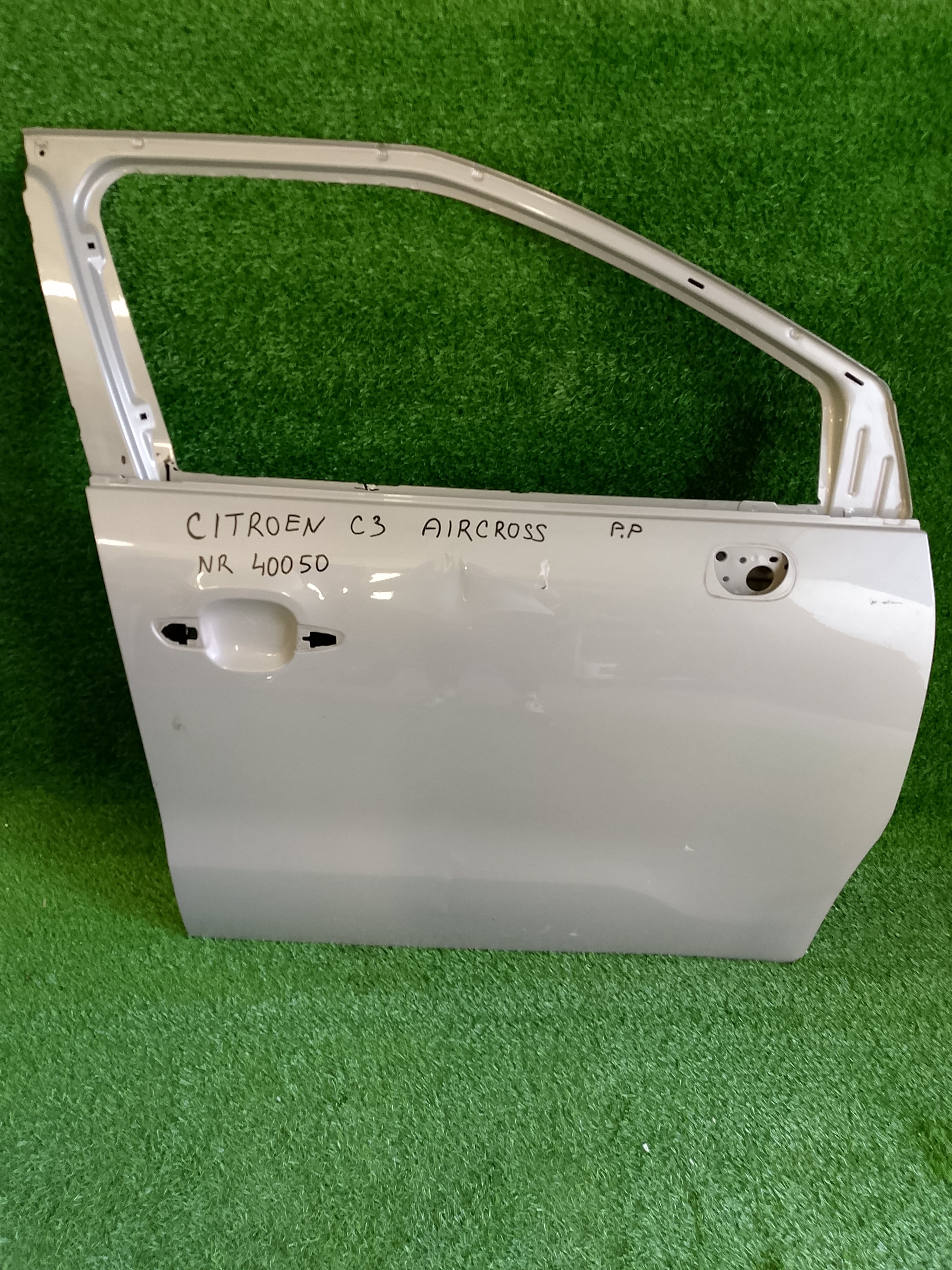 Pravé přední dveře Citroen C3 Aircross NR 40050