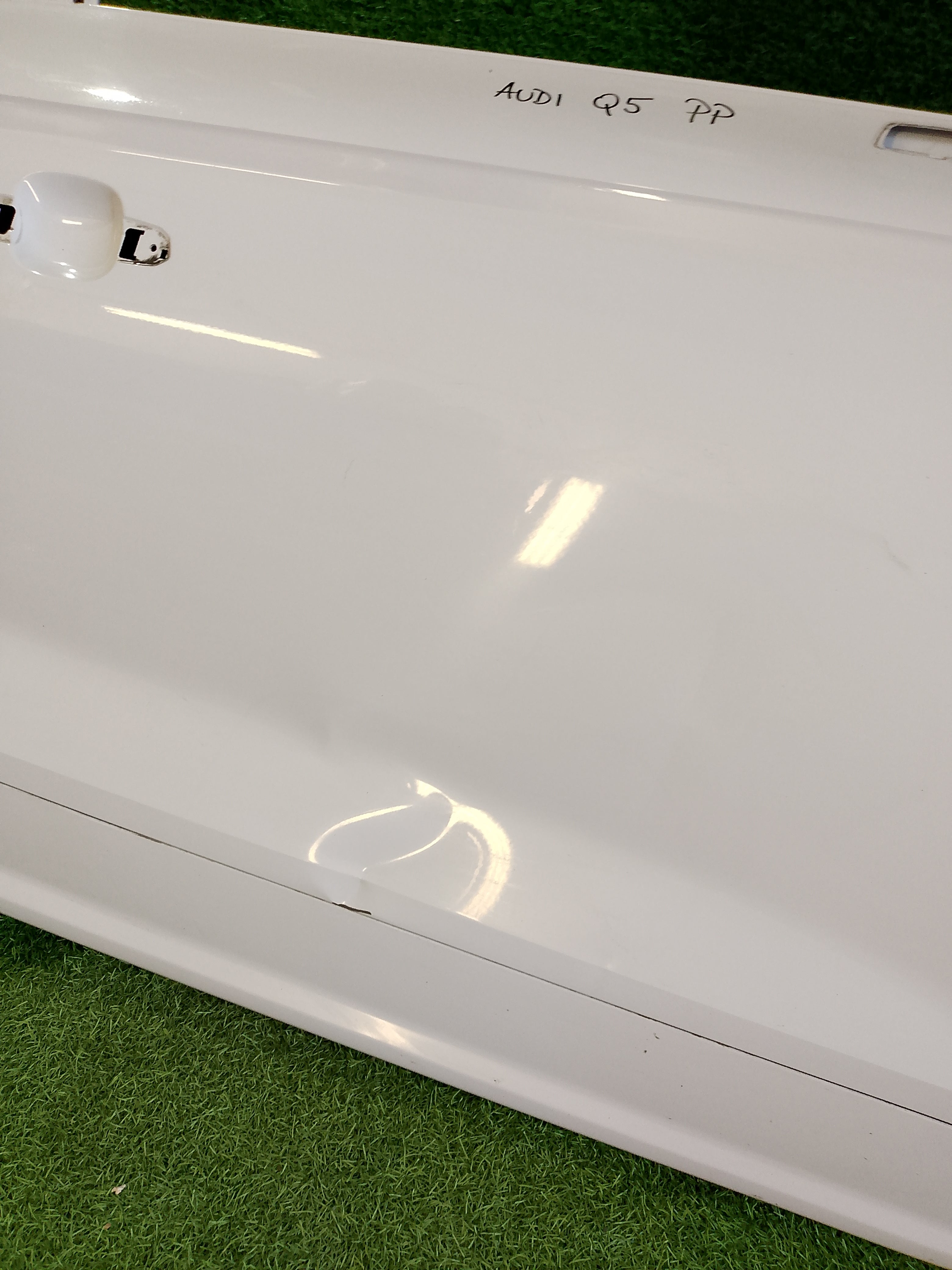 AUDI Q5 pravé přední dveře 80A831052H