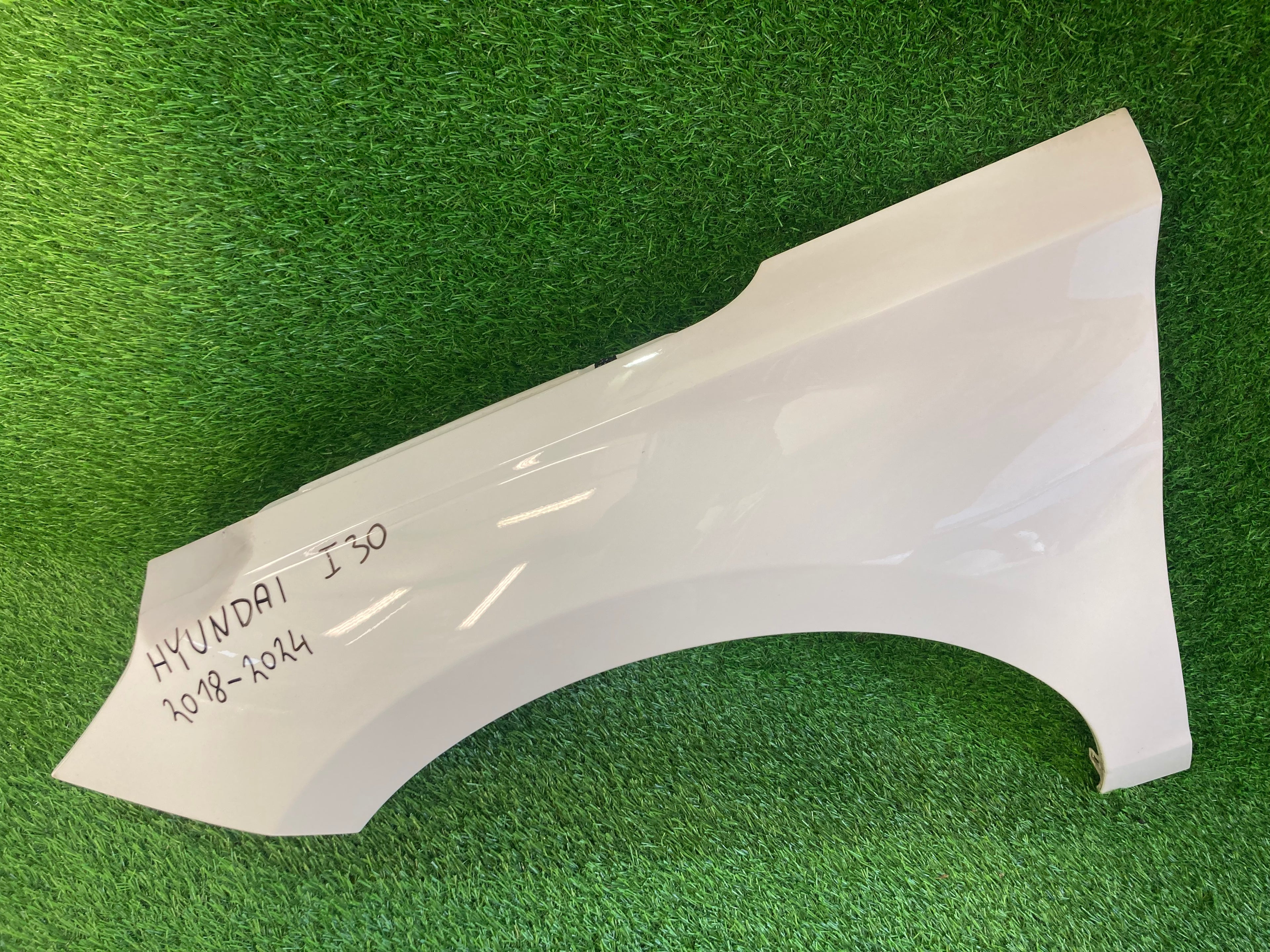 LEVÝ blatník Hyundai i30 2018-2024