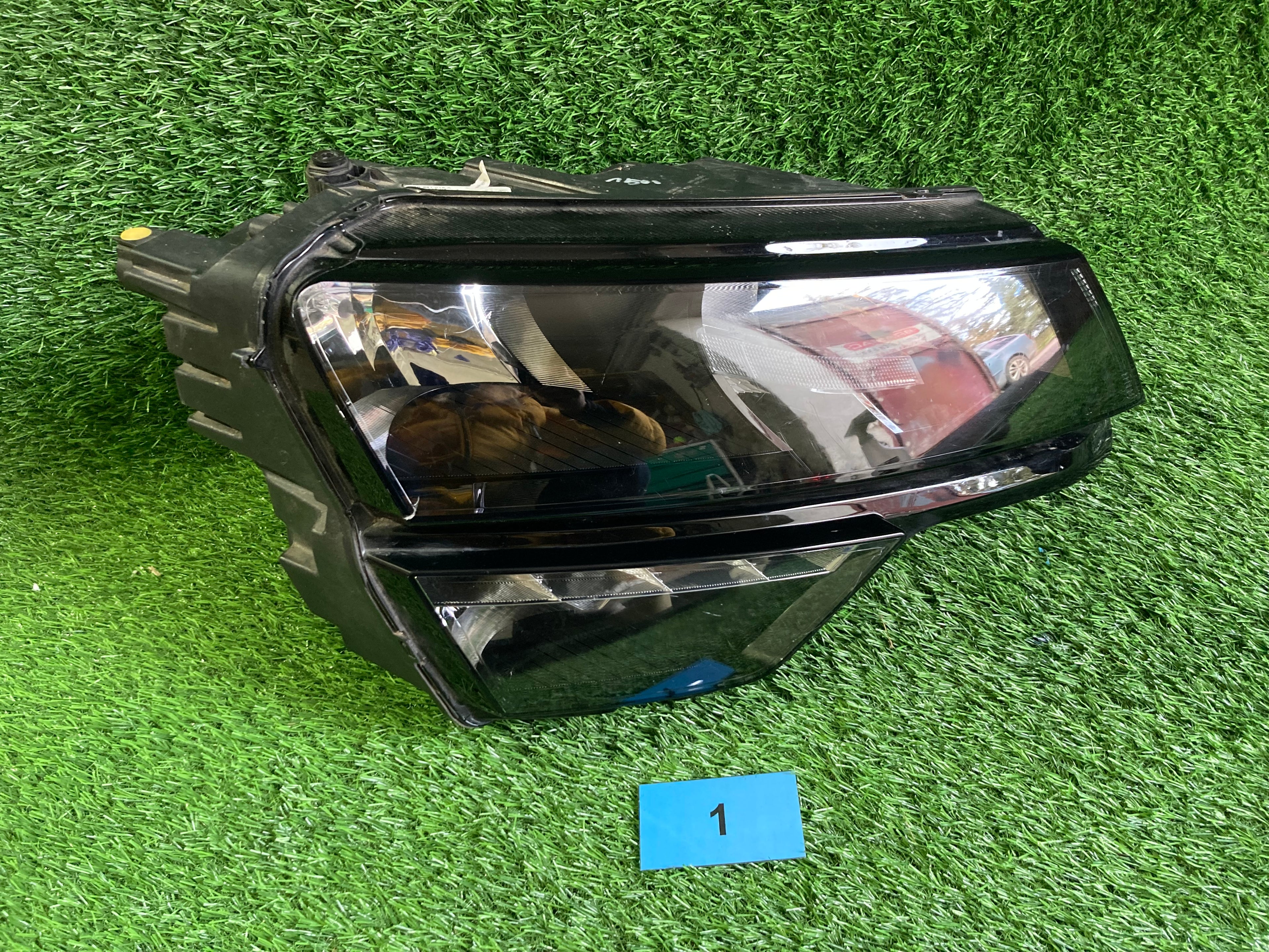 Pravé přední světlo ŠKODA Karoq 57B941016A