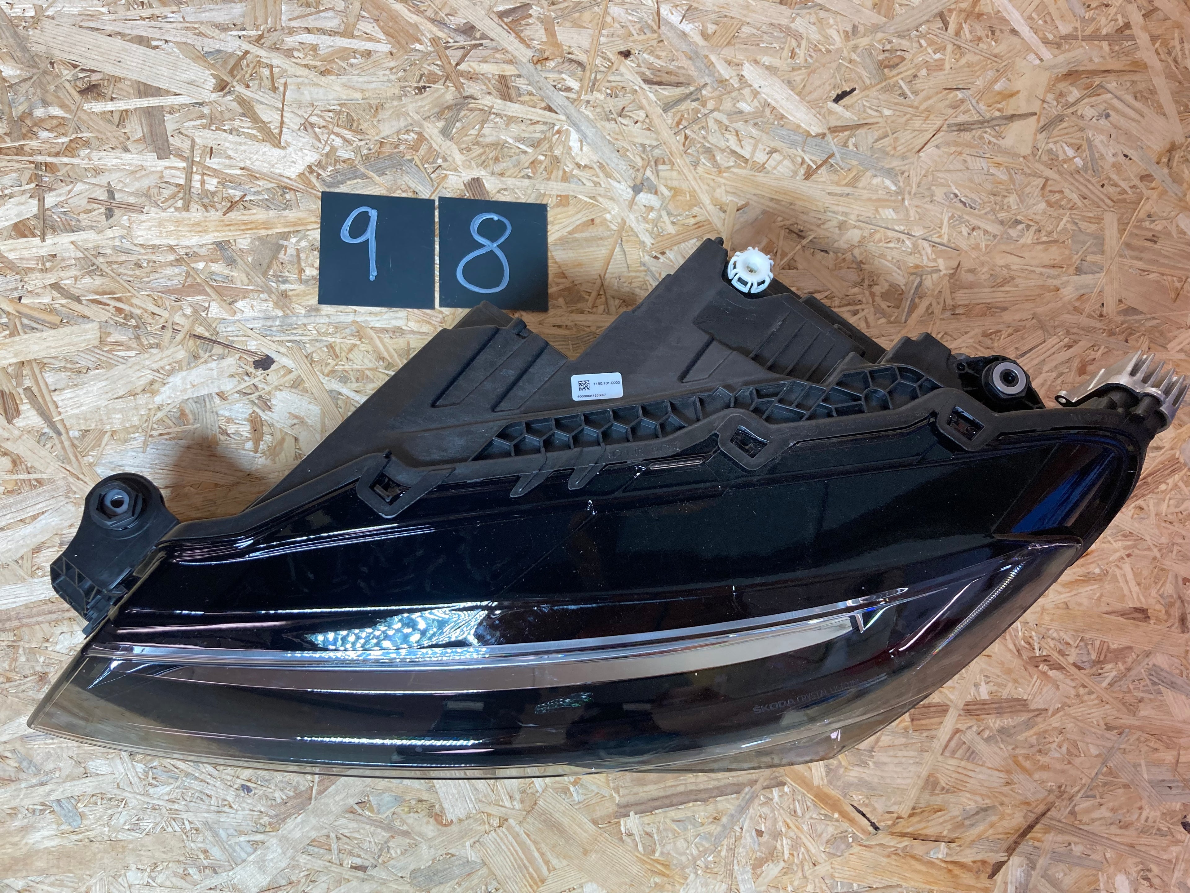 Škoda Superb 3 facelift - levý full led 3V1941015C