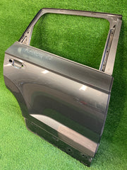 Škoda Karoq pravé zadní dveře, nutno lakovat