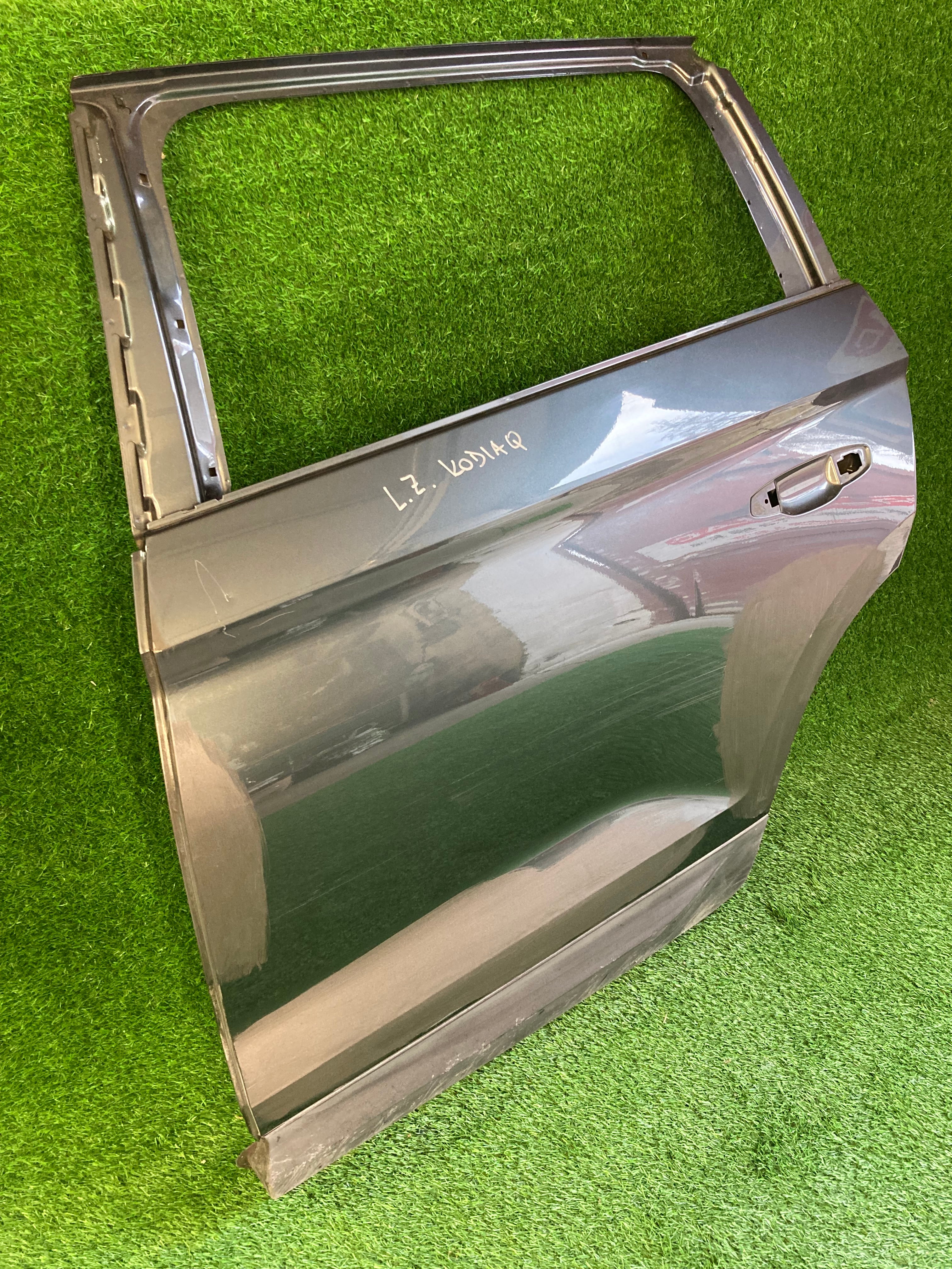 Škoda Kodiaq levé zadní dveře