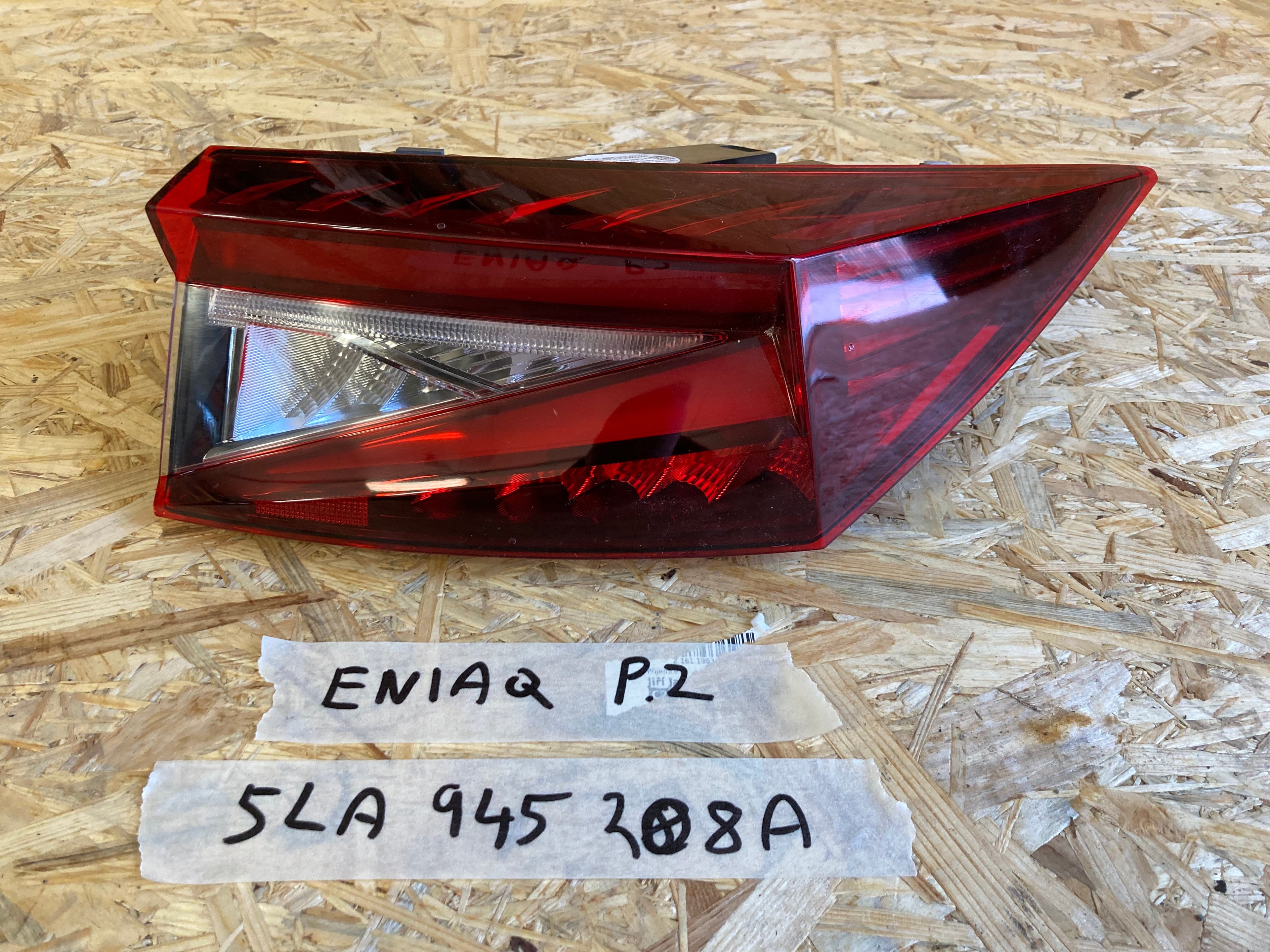 Škoda Enyaq, pravé zadní světlo LED, 5LA945208A