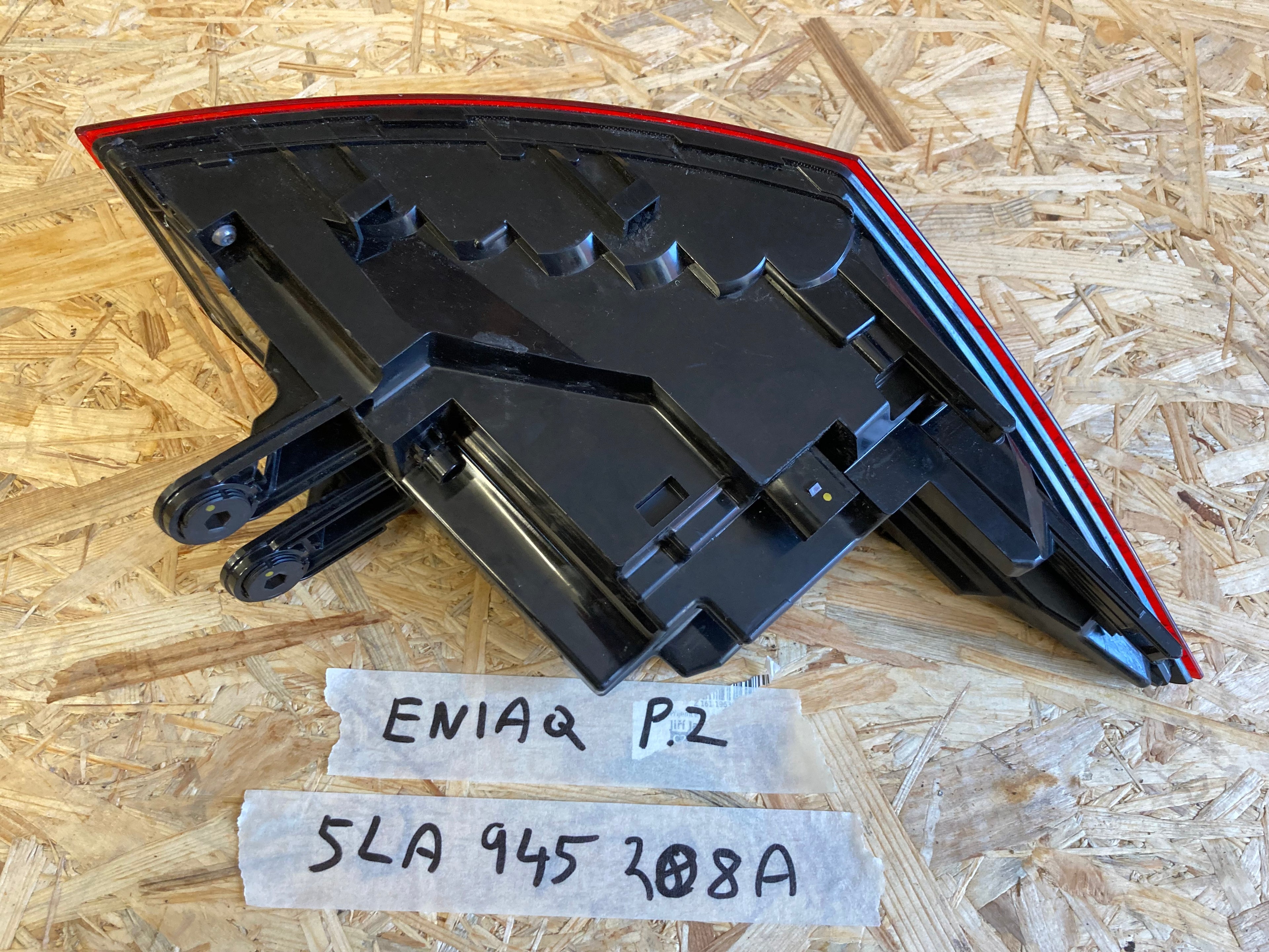 Škoda Enyaq, pravé zadní světlo LED, 5LA945208A