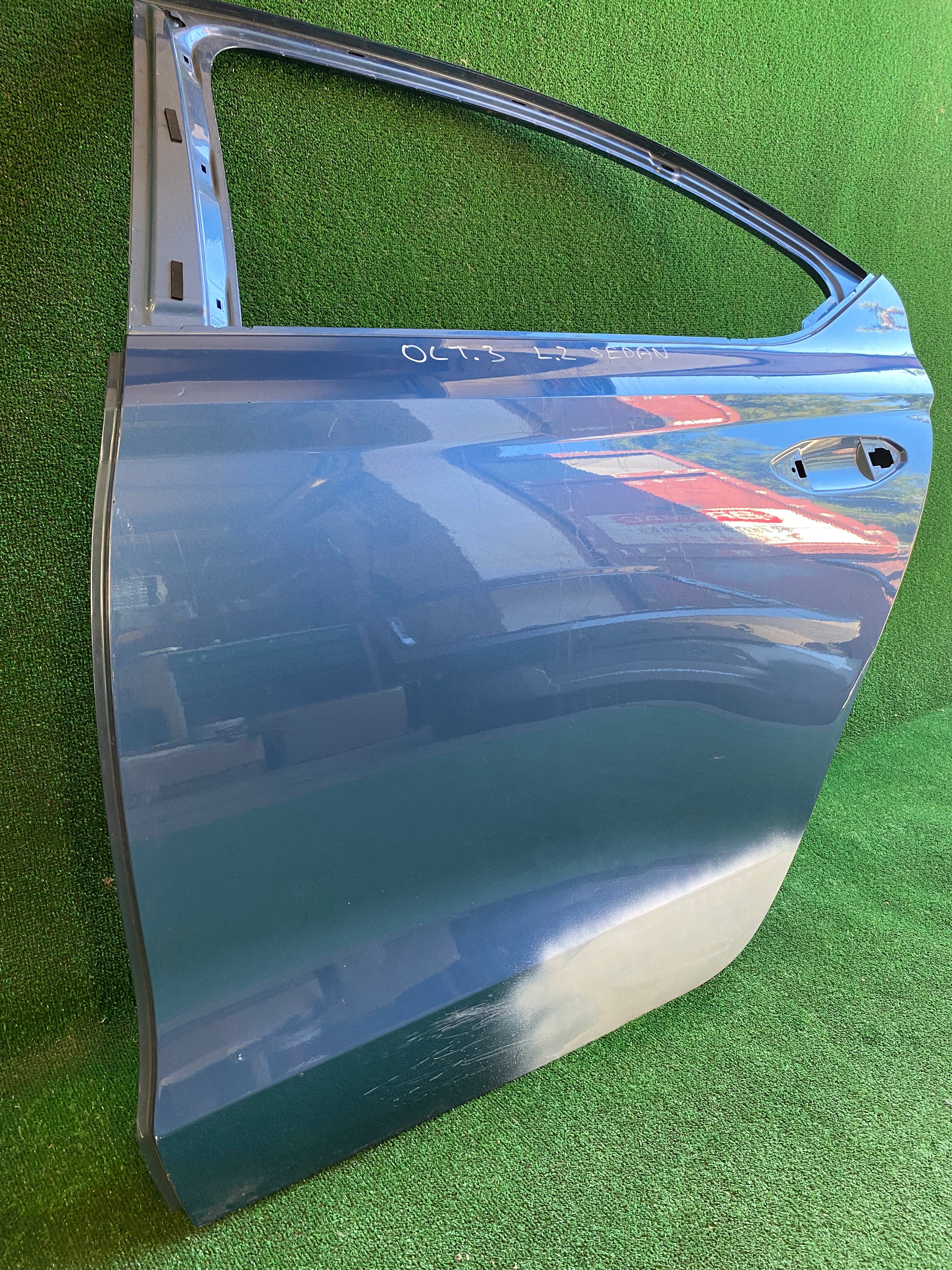 Škoda Octavia III,3 levé zadní dveře sedan, hatchback modré