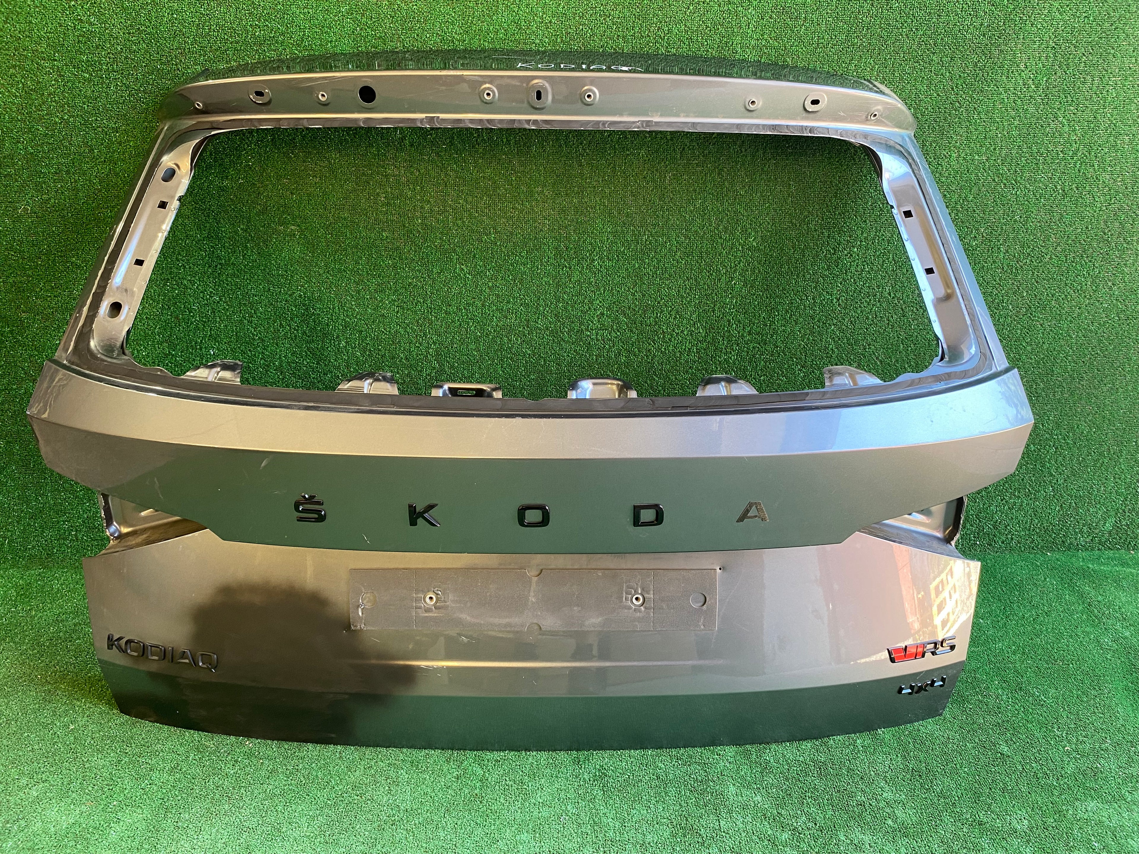 Škoda Kodiaq víko kufru, kufrové dveře, páté dveře