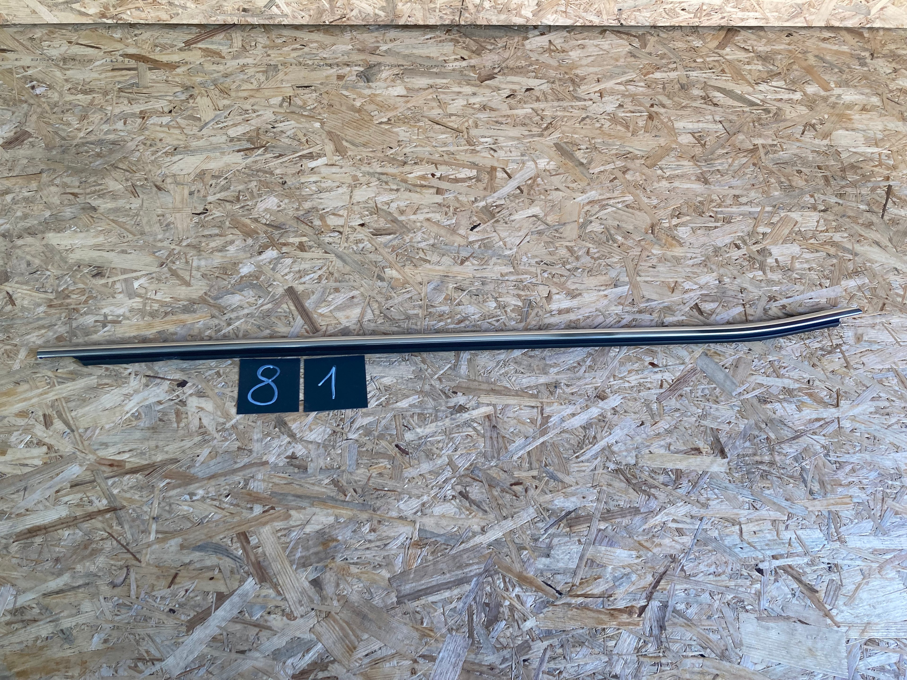 Chromová lišta dveří Škoda Superb III,3 3V0837476F