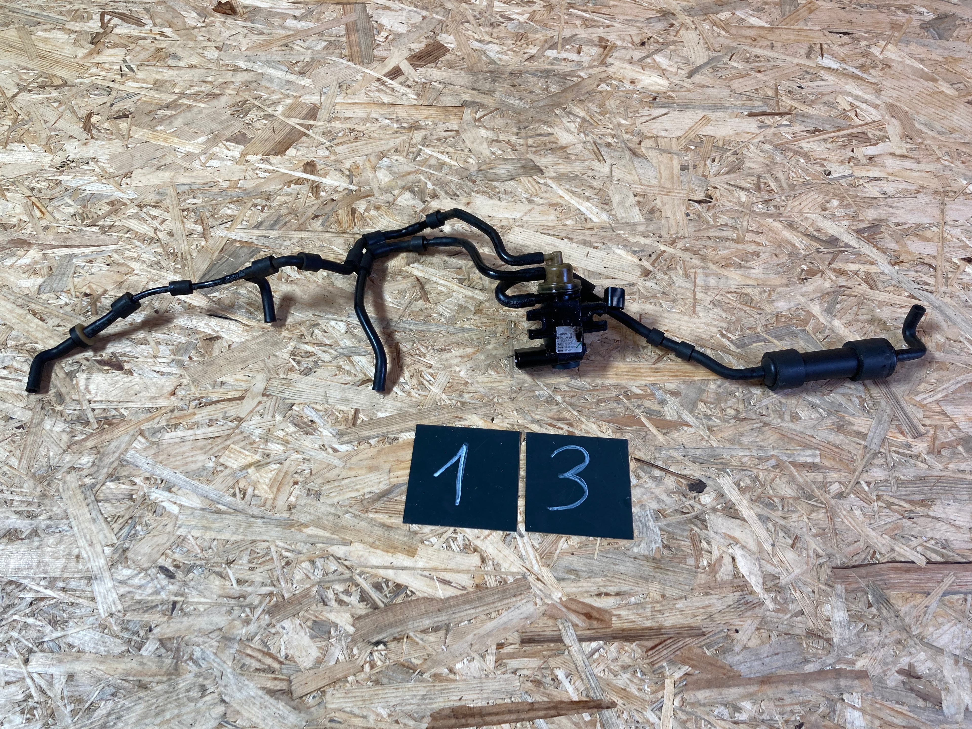 Skoda Superb 2016 ventil Vákuum: 04L131051F