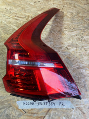 VOLVO PRAVÉ ZADNÍ SVĚTLO 31655359