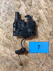 Zámek kapoty 3V0823509B