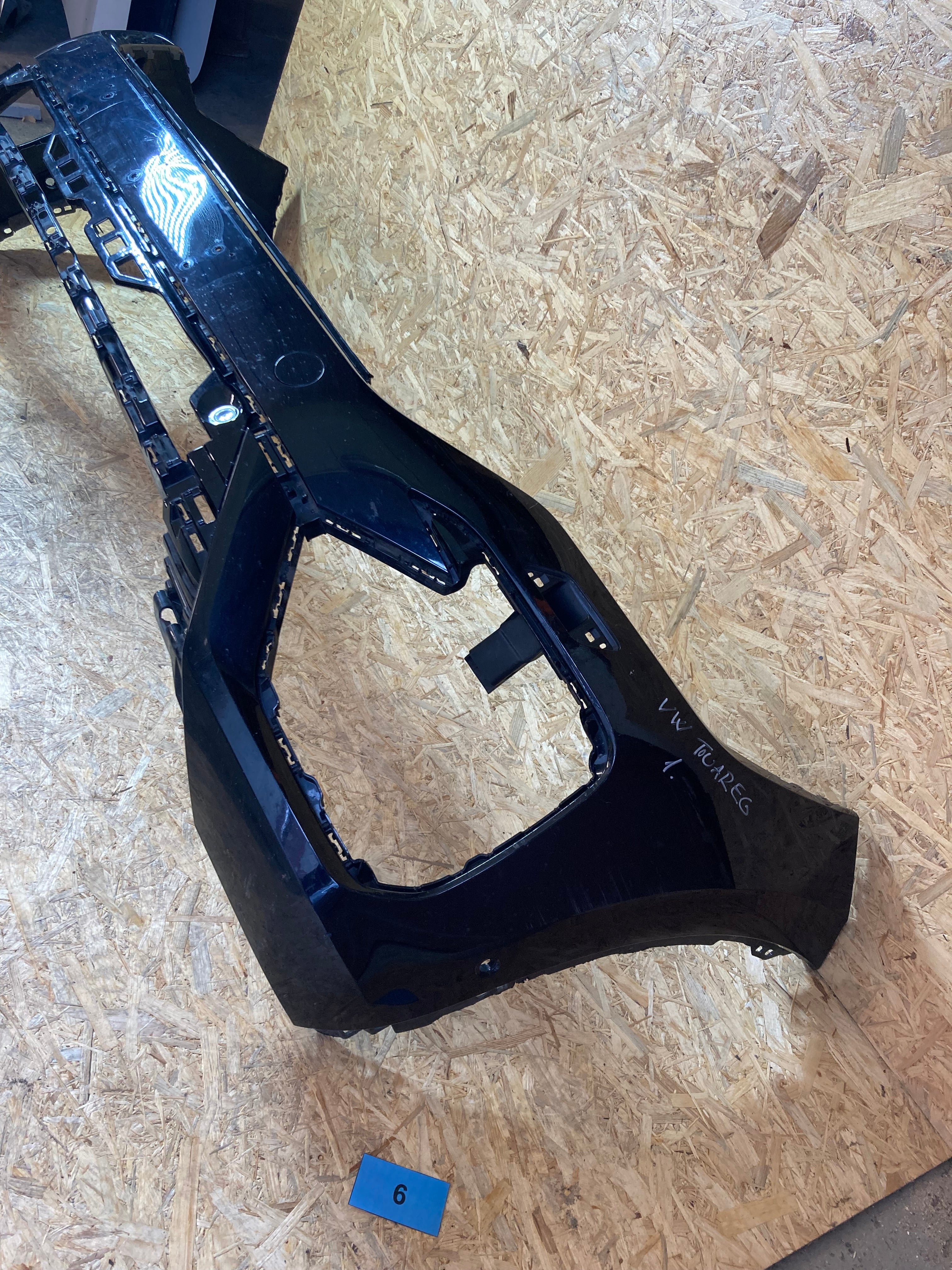 Přední nárazník VW Touareg