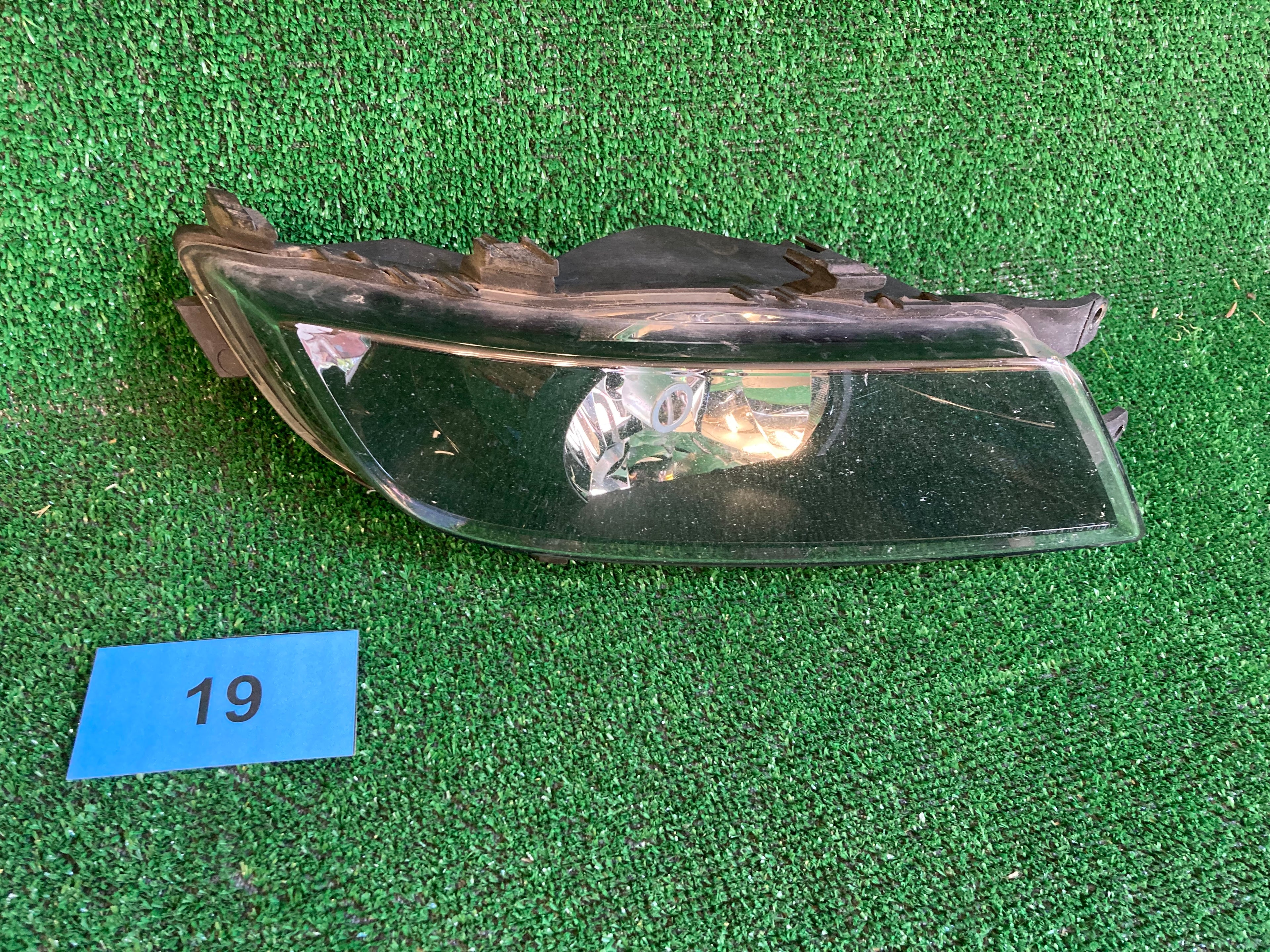 3T0941699C Levé mlhové světlo ŠKODA SUPERB II