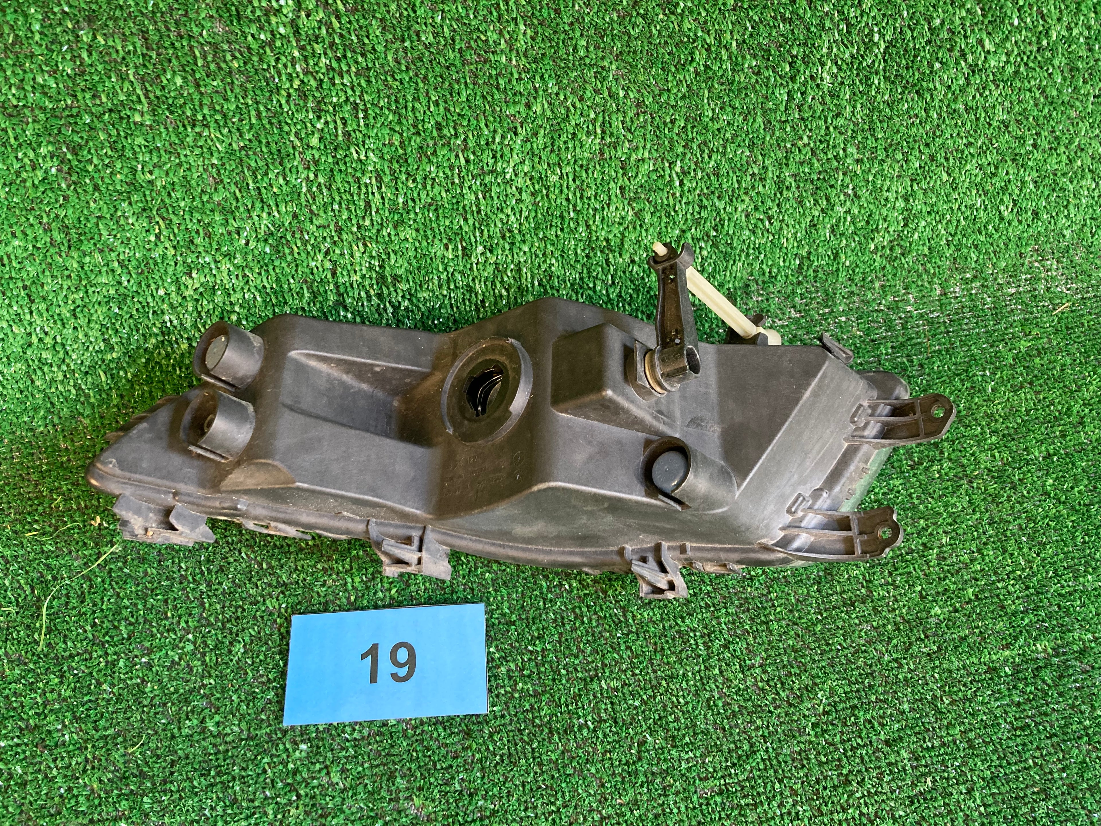 3T0941699C Levé mlhové světlo ŠKODA SUPERB II