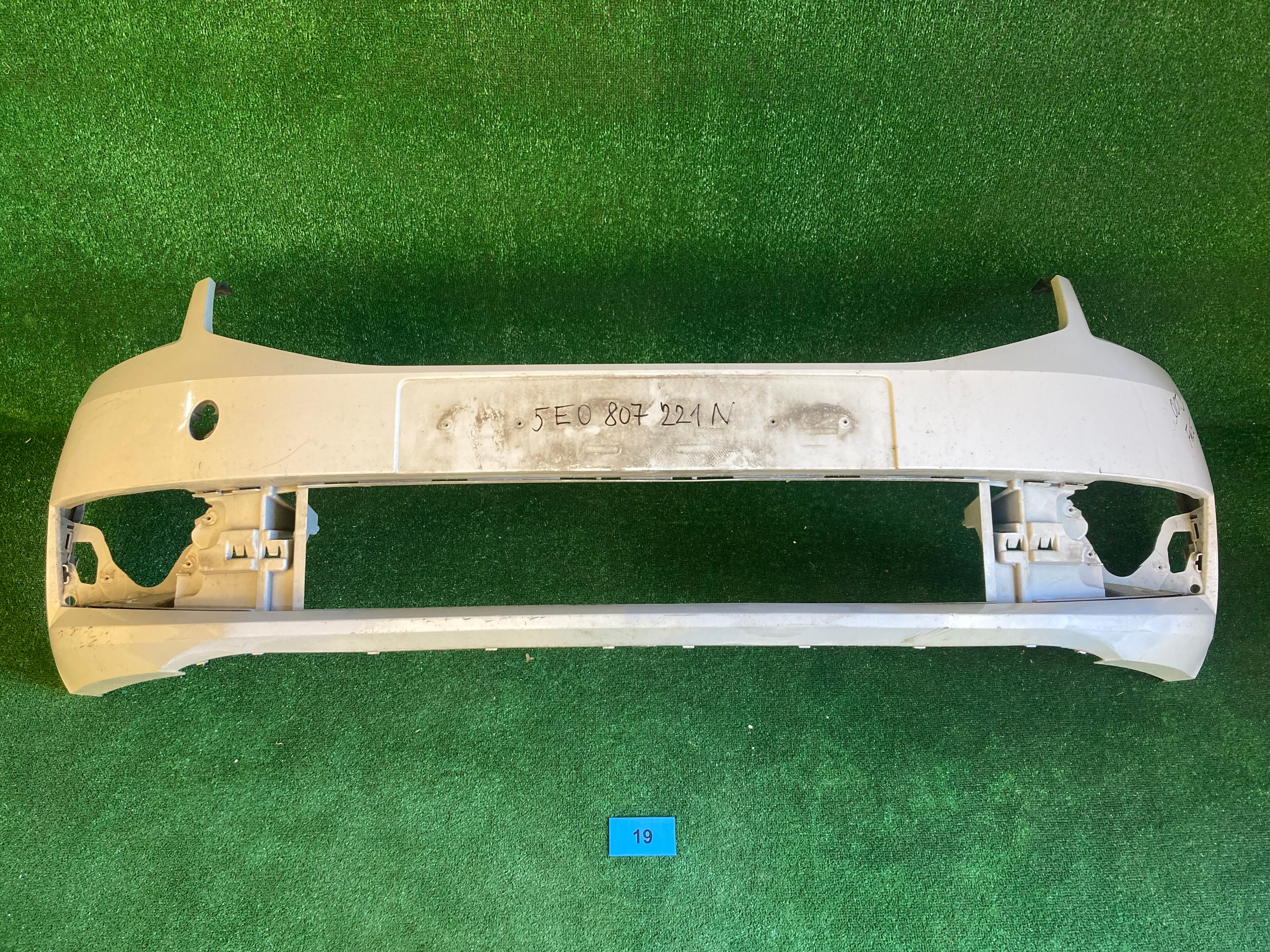 Přední nárazník Škoda Octavia III, 3 face 5e0807221n