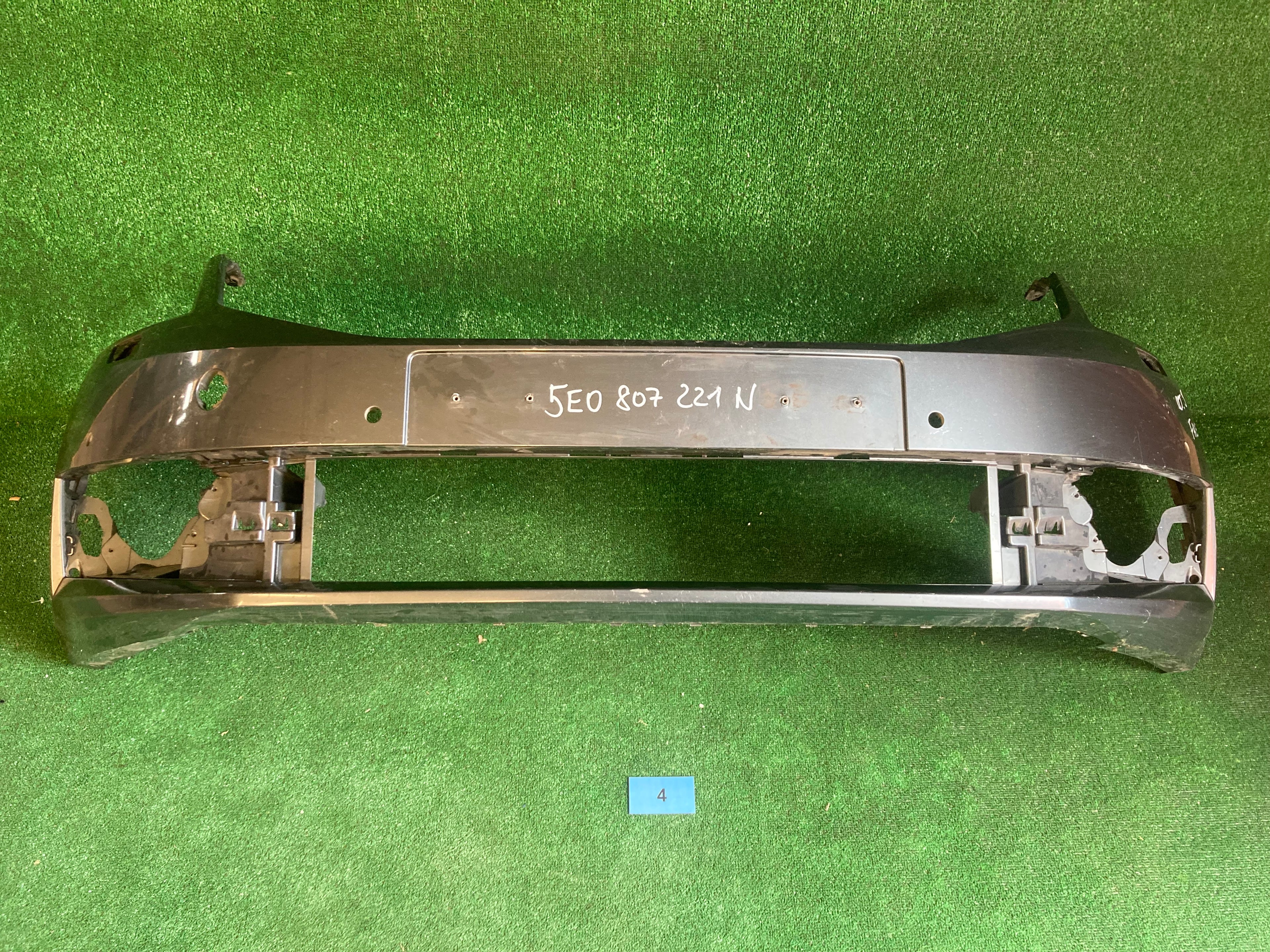 Přední nárazník Škoda Octavia III, 3 face 5e0807221n