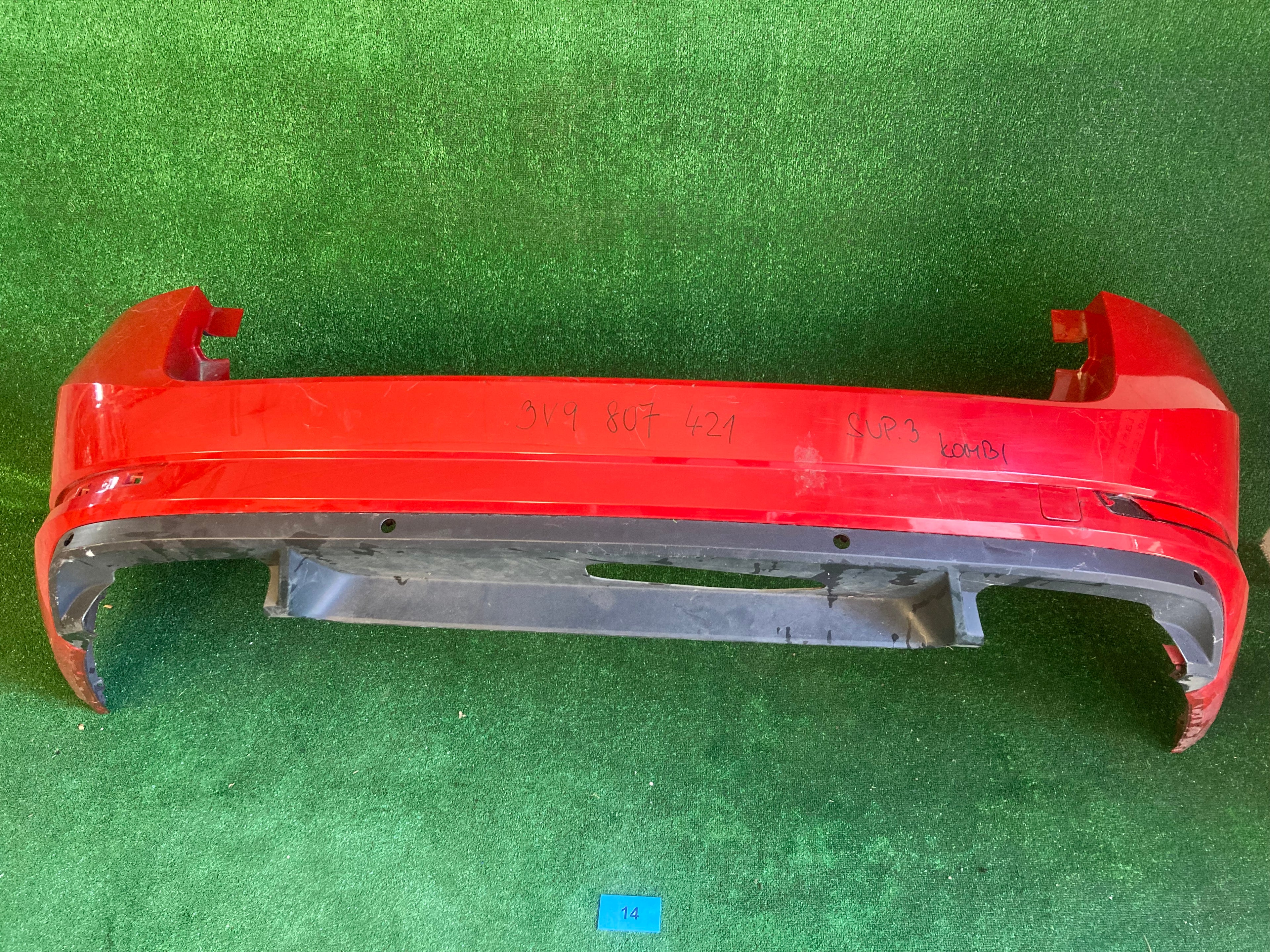 Škoda Superb 3, III zadní nárazník combi 3V9807421