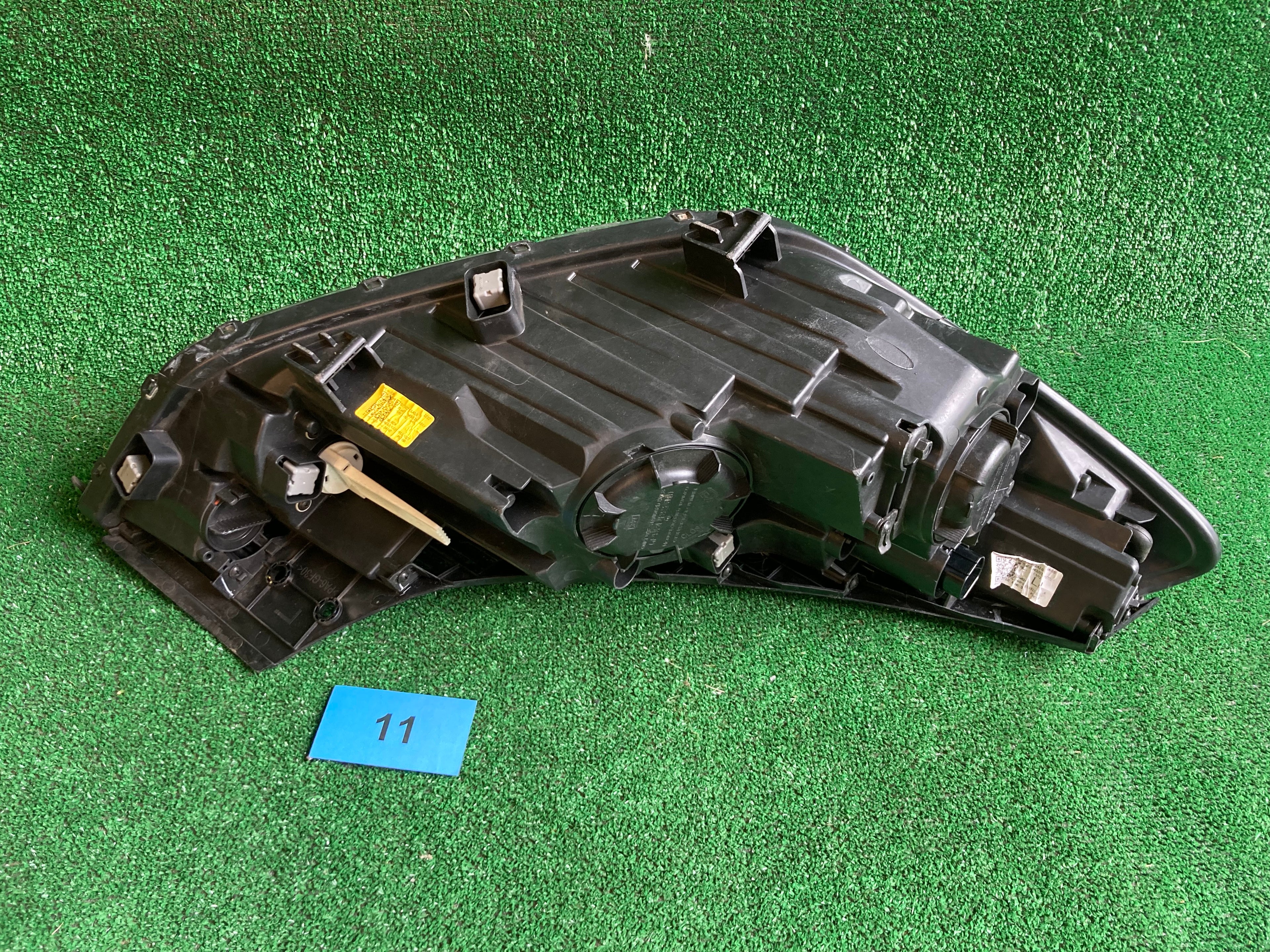 Hyundai Tucson TL 2018 Levý přední světlomet D792111A10