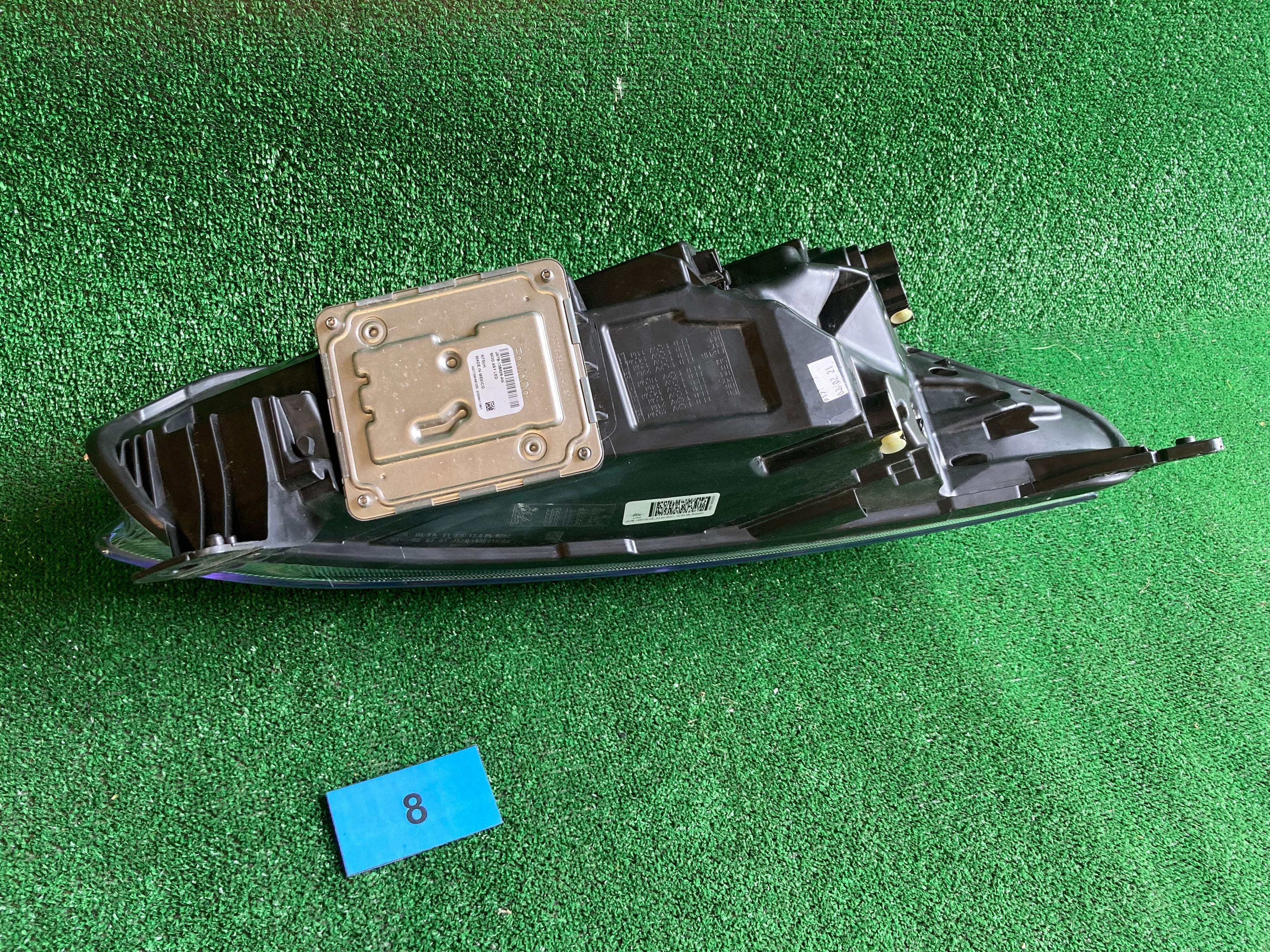 Světlo levé Ford Focus 4, číslo dílu JX7B13E015AE