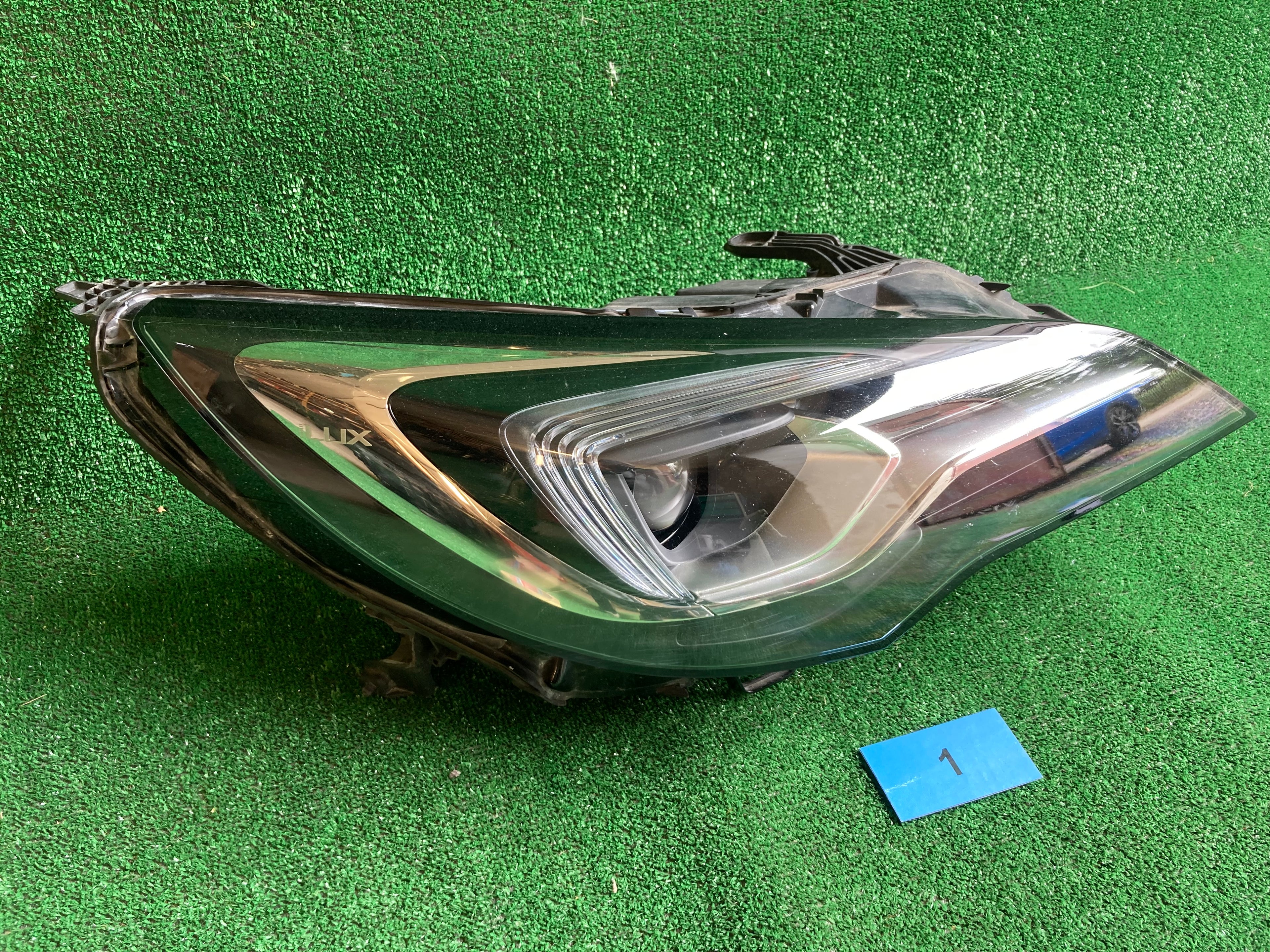 Opel astra K, pravé světlo 39218026