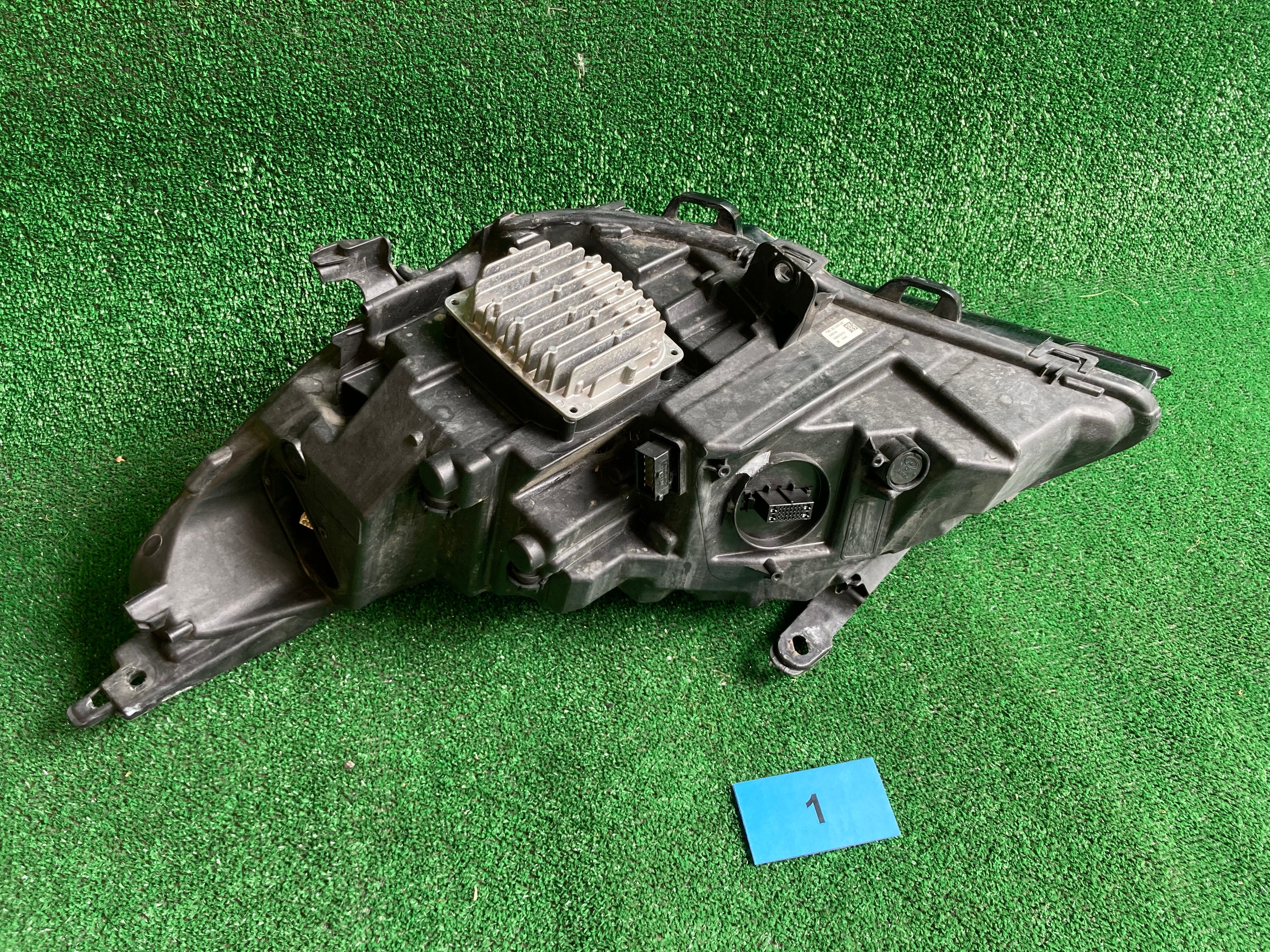 Opel astra K, pravé světlo 39218026