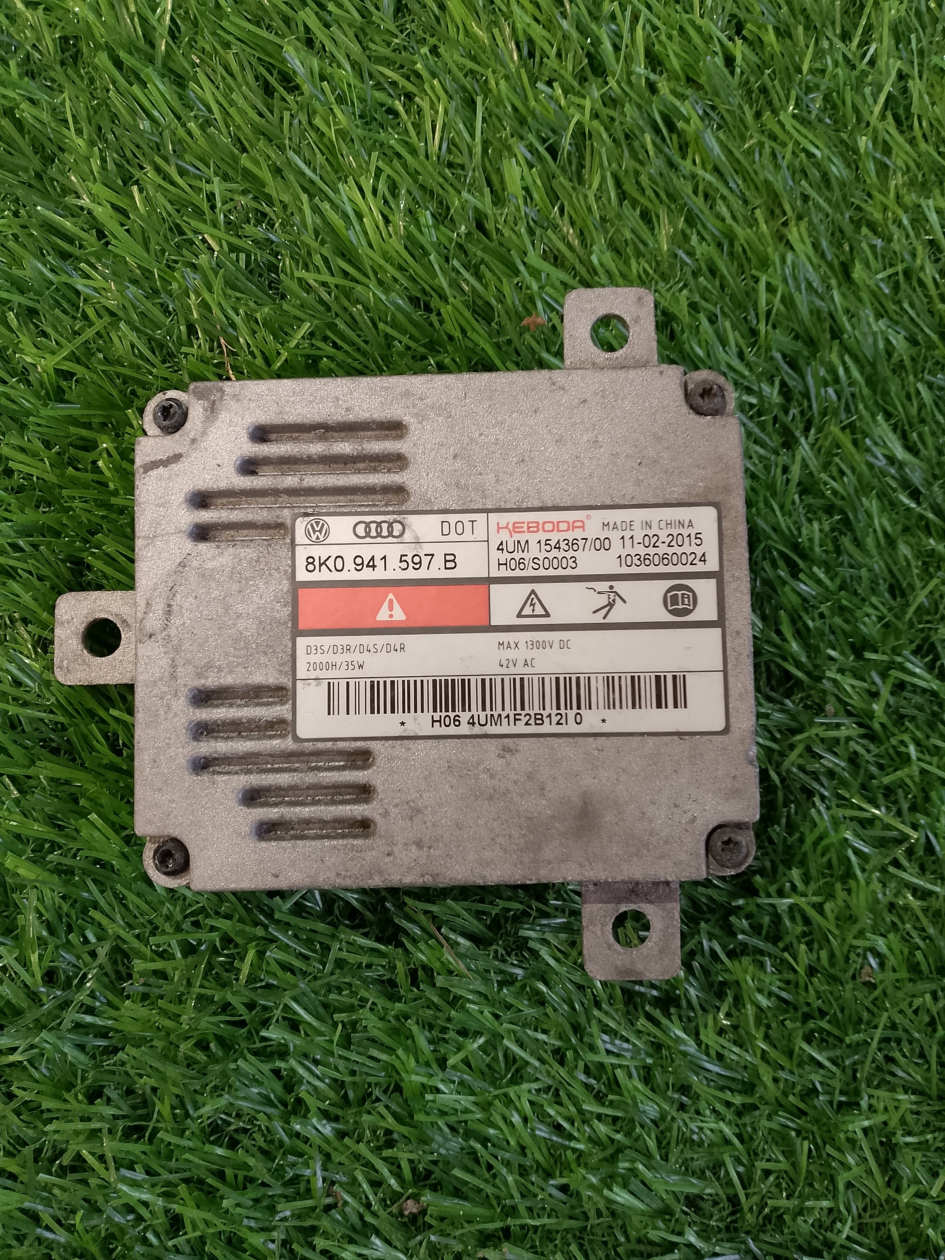 Jednotka xenonu 8K0941597B