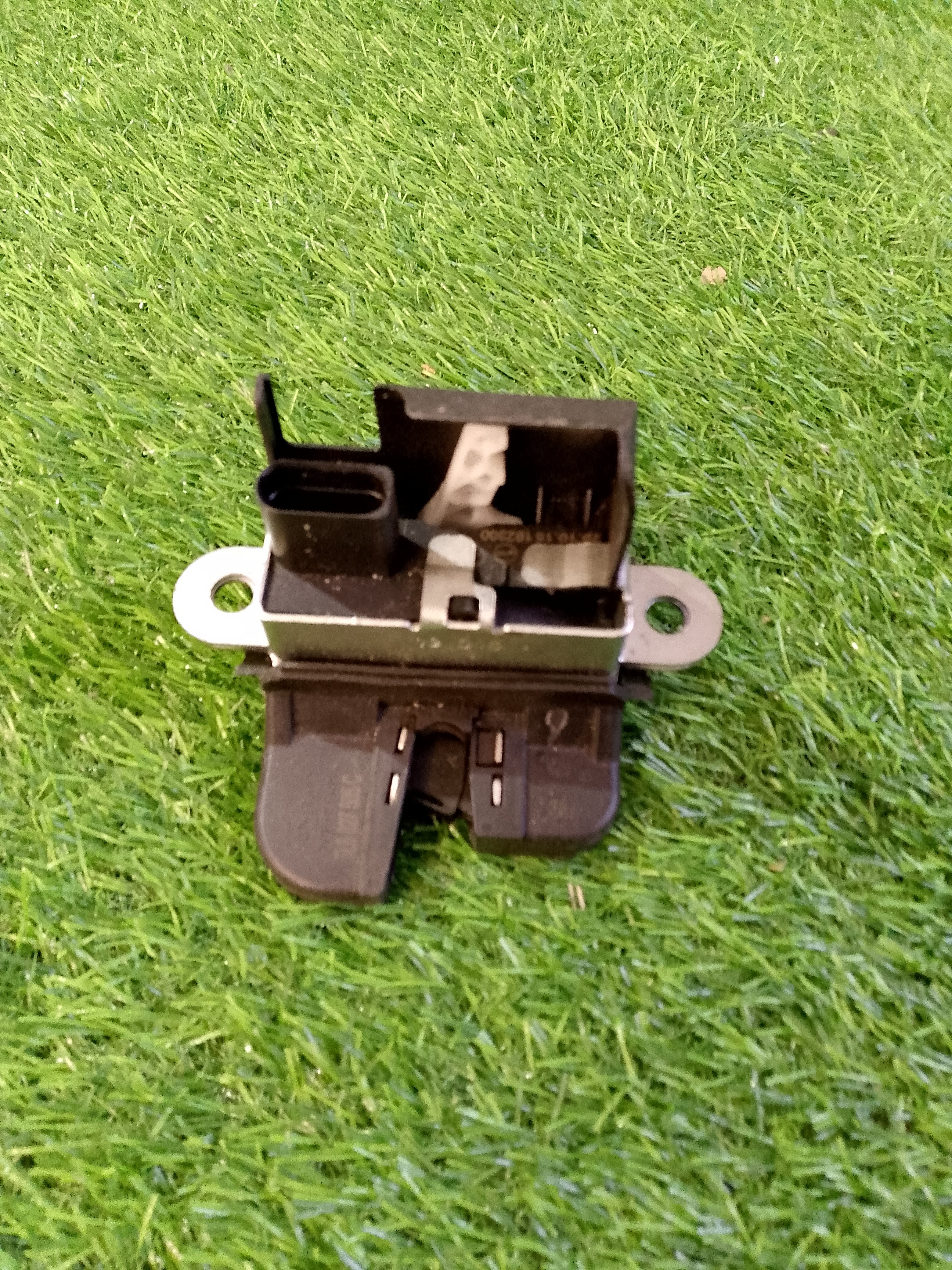 Zámek 5-tých dveří 5L6827505C