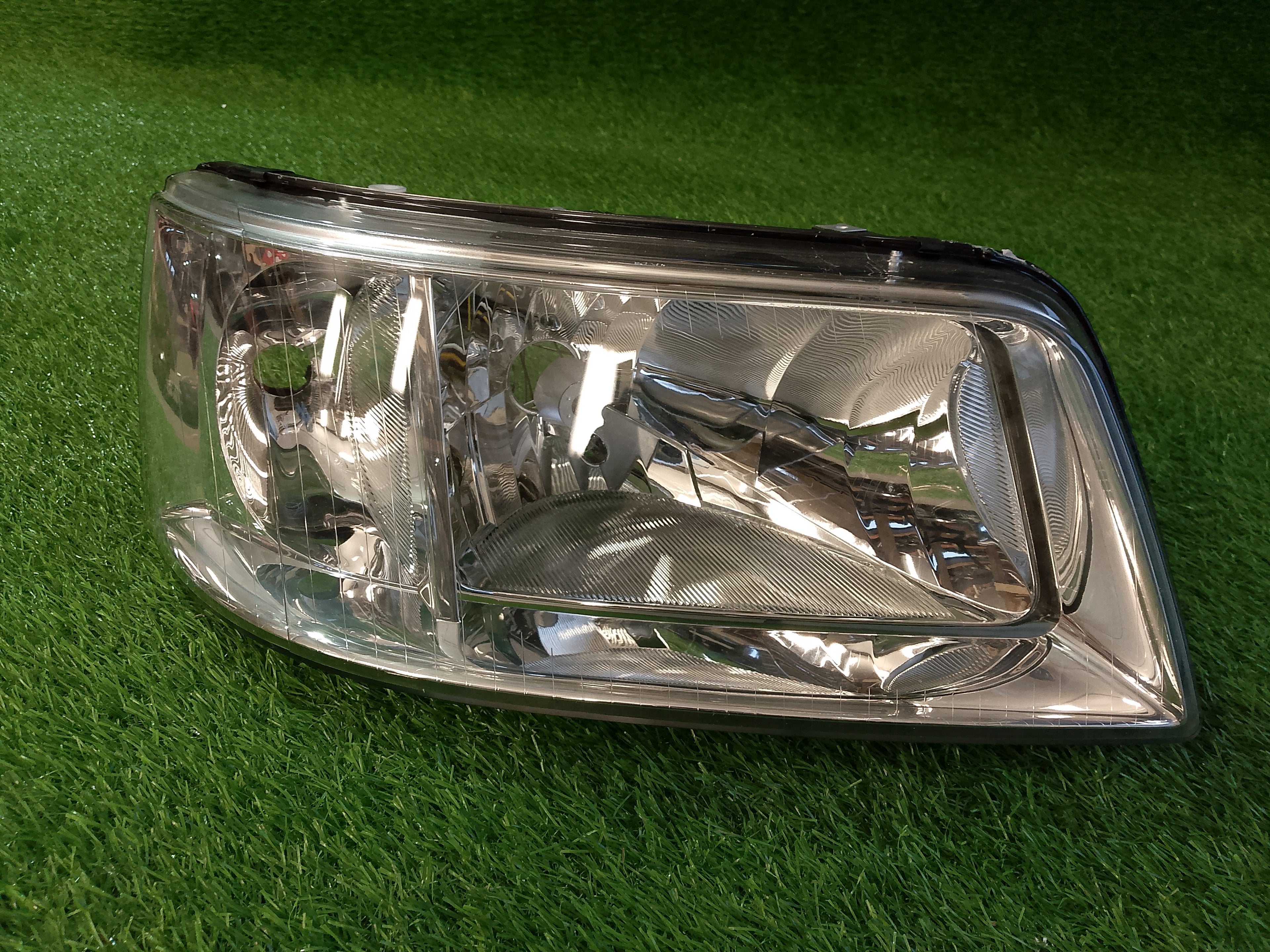 vw transporter T5, pravé přední světlo, 7H1941016N