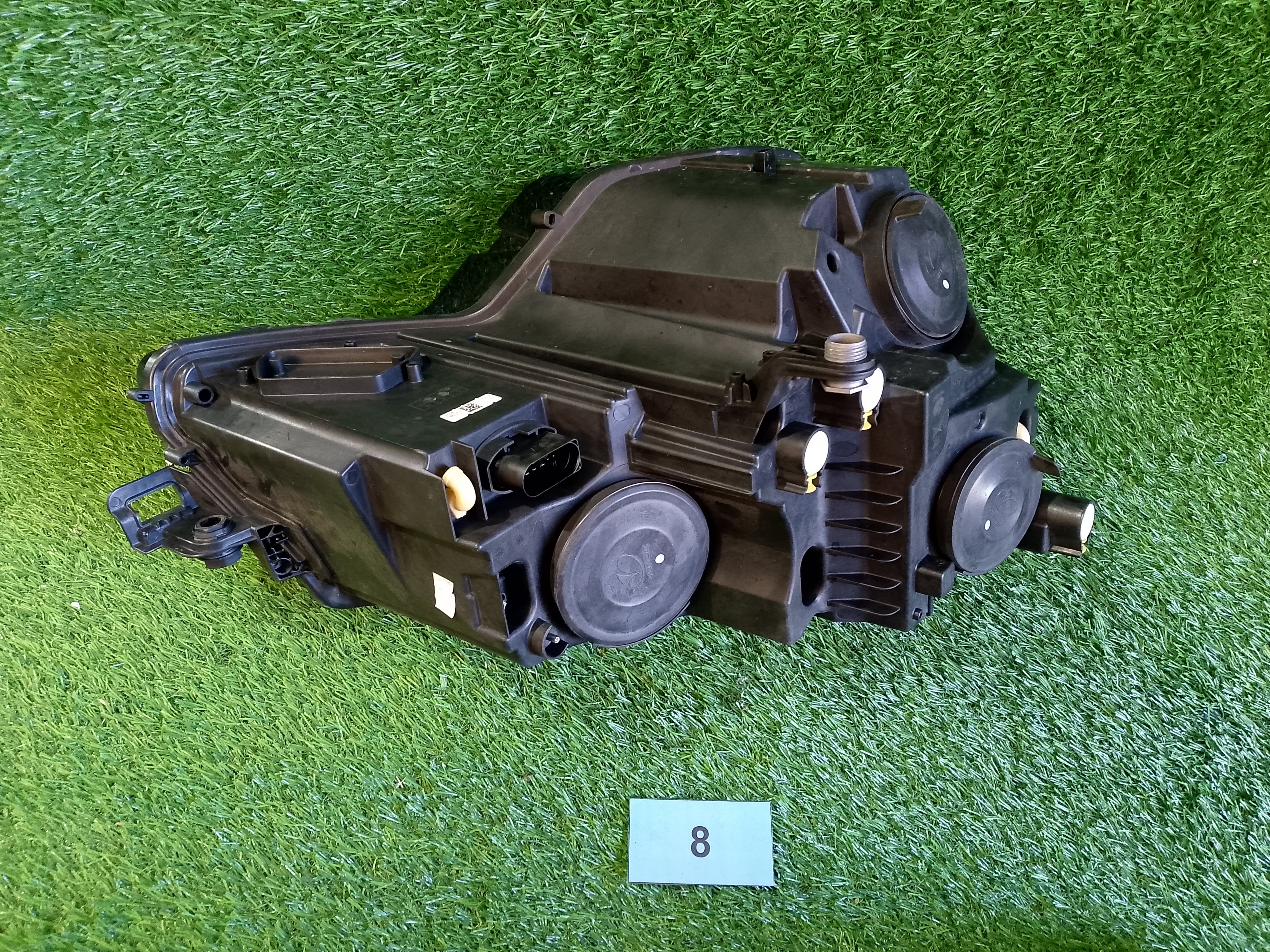 Škoda Karoq Levé přední světlo 57B941015A