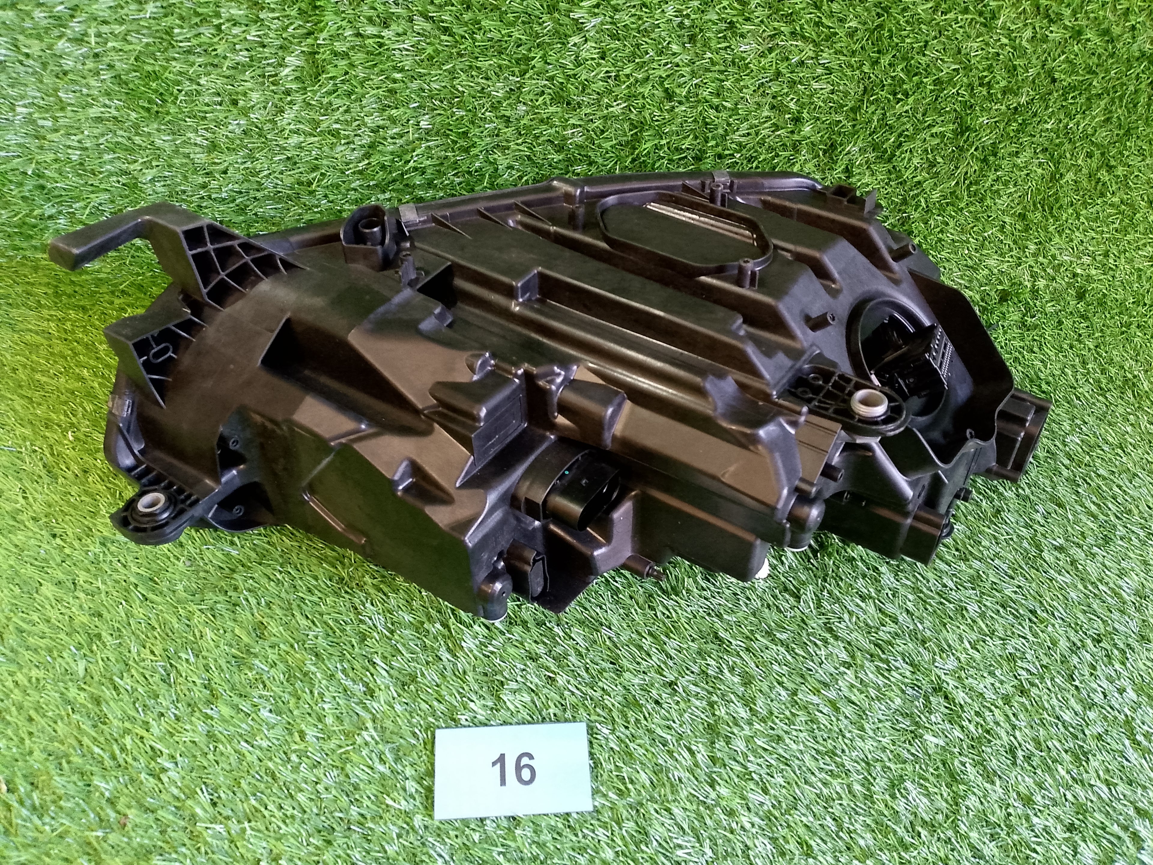 ŠKODA OCTAVIA IV, 4 PŘEDNÍ LEVÉ SVĚTLO 5E4941015A