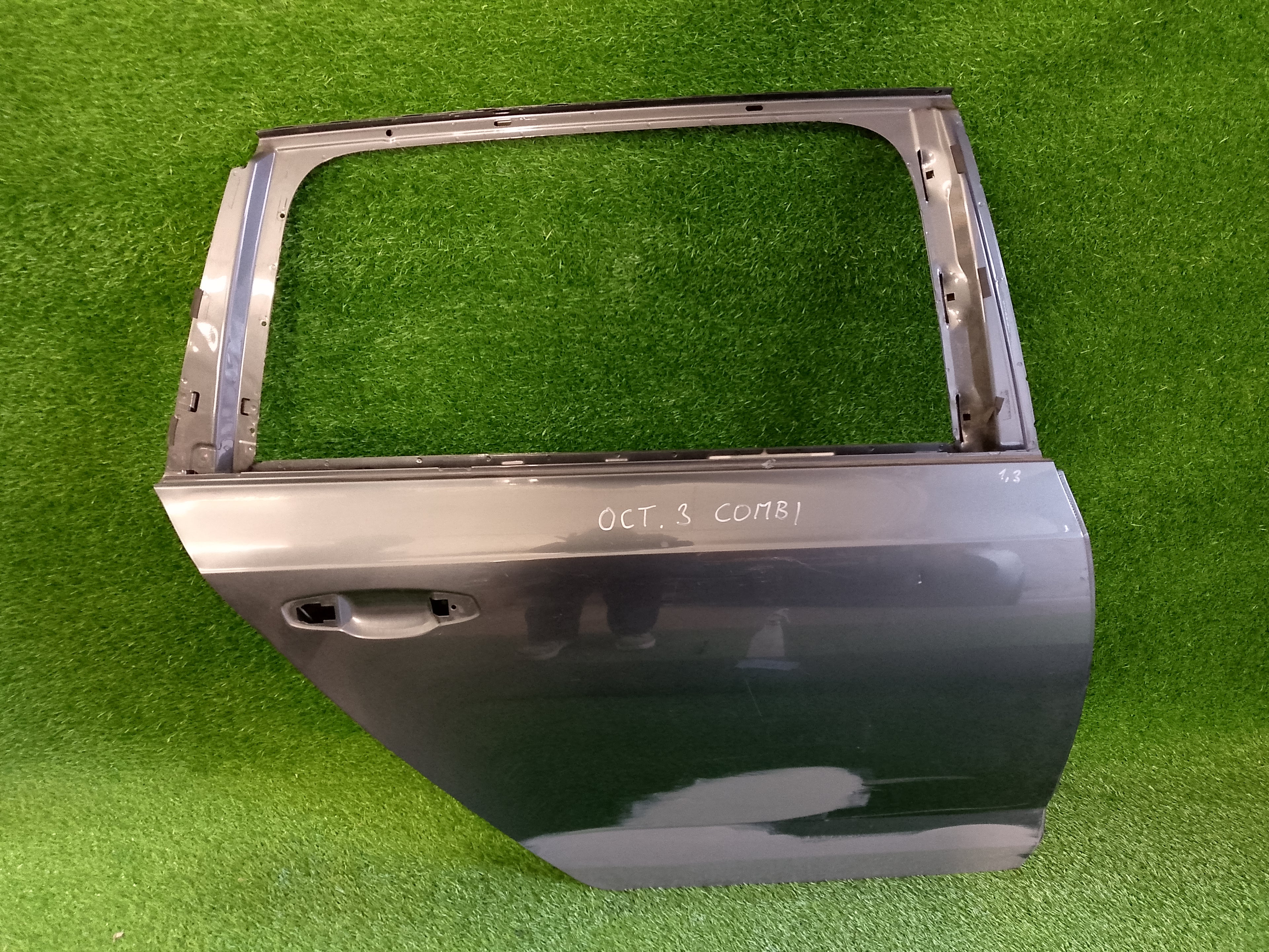 Škoda Octavia III, 3 combi dveře pravé zadní