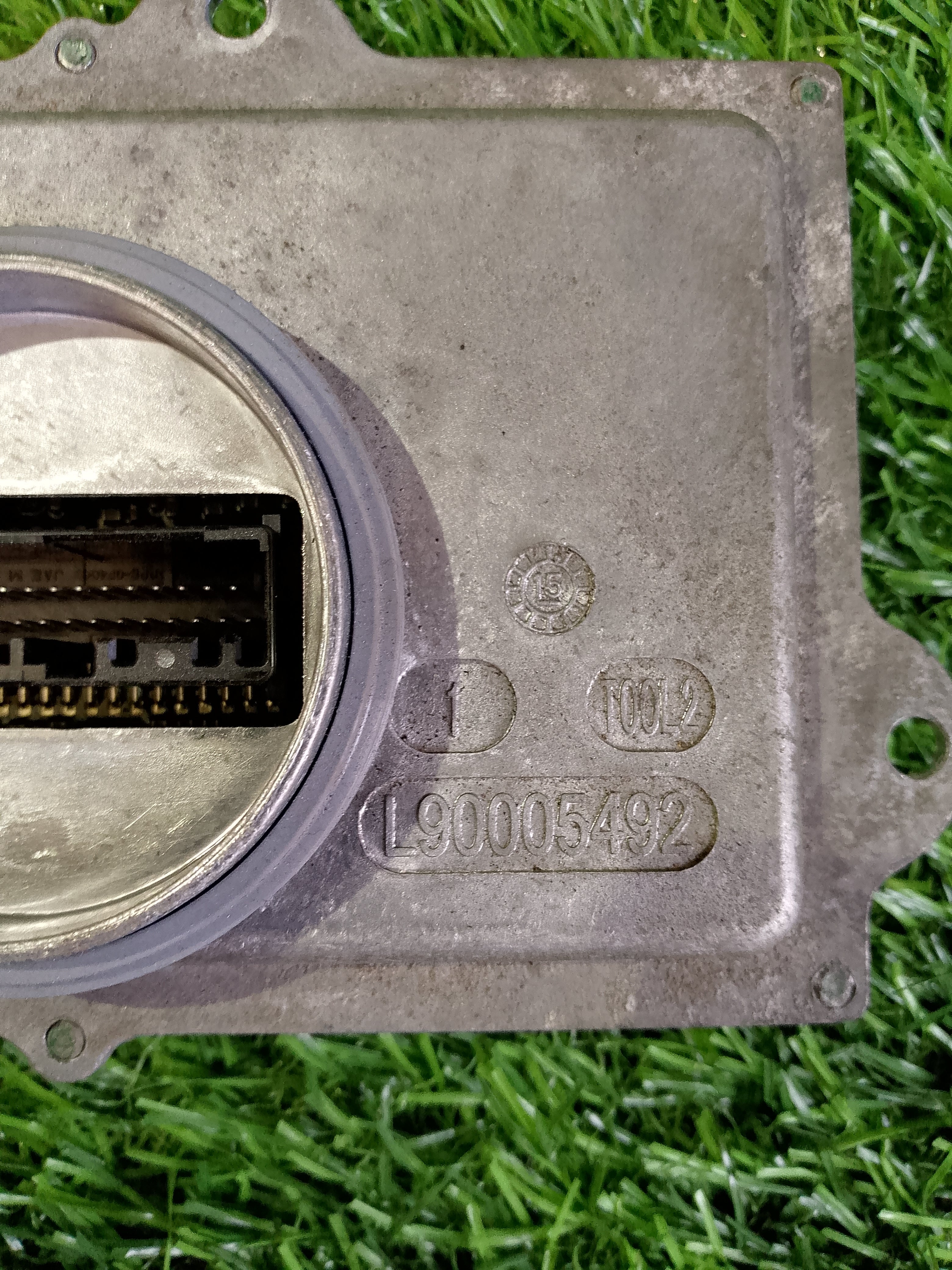 Ford Mondeo 0 měnič L90005492