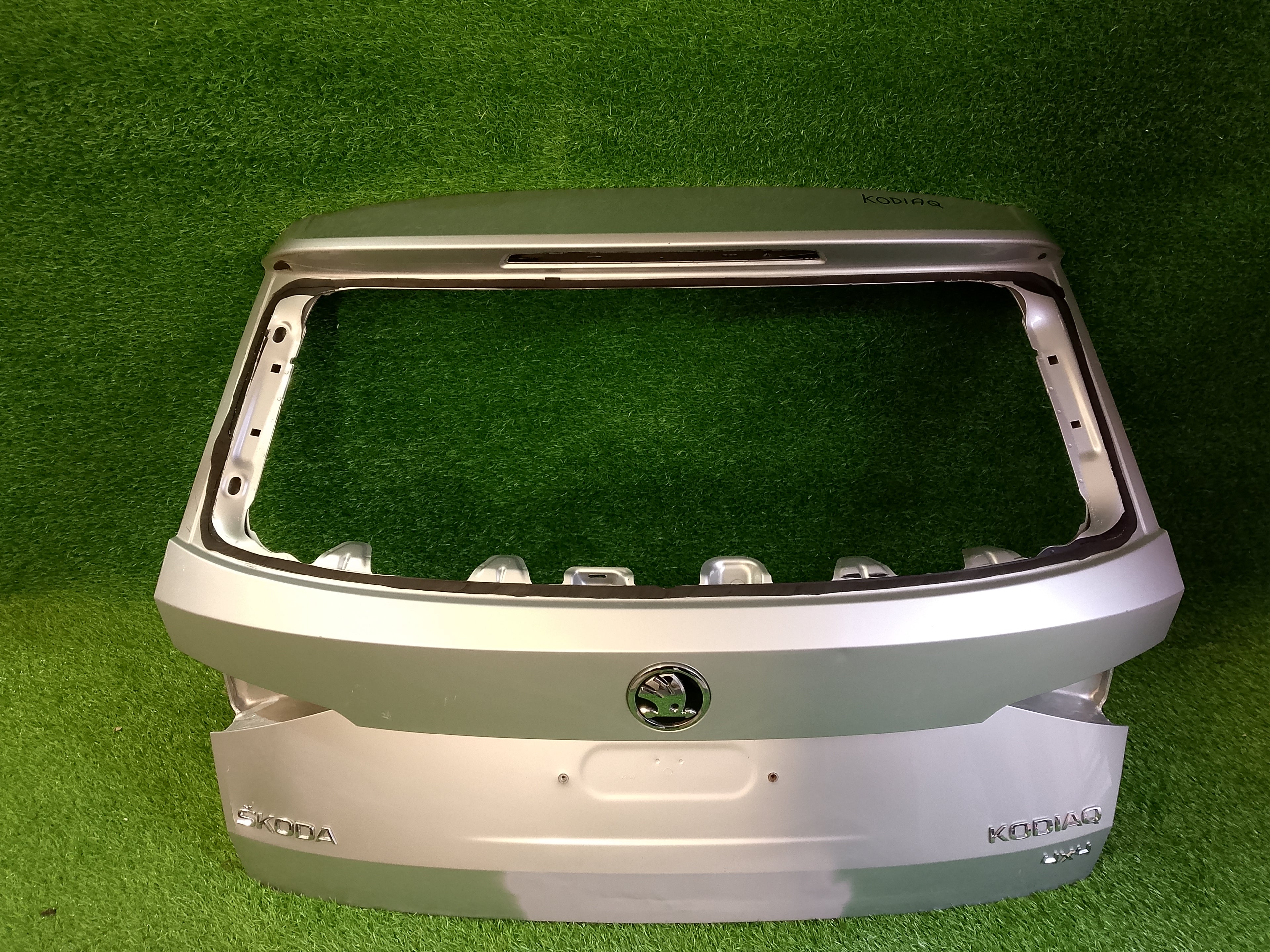 Škoda Kodiaq víko kufru, kufrové dveře, páté dveře