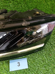 Škoda Octavia III, 3 levé světlo - 5E1941015D prasklina viz foto