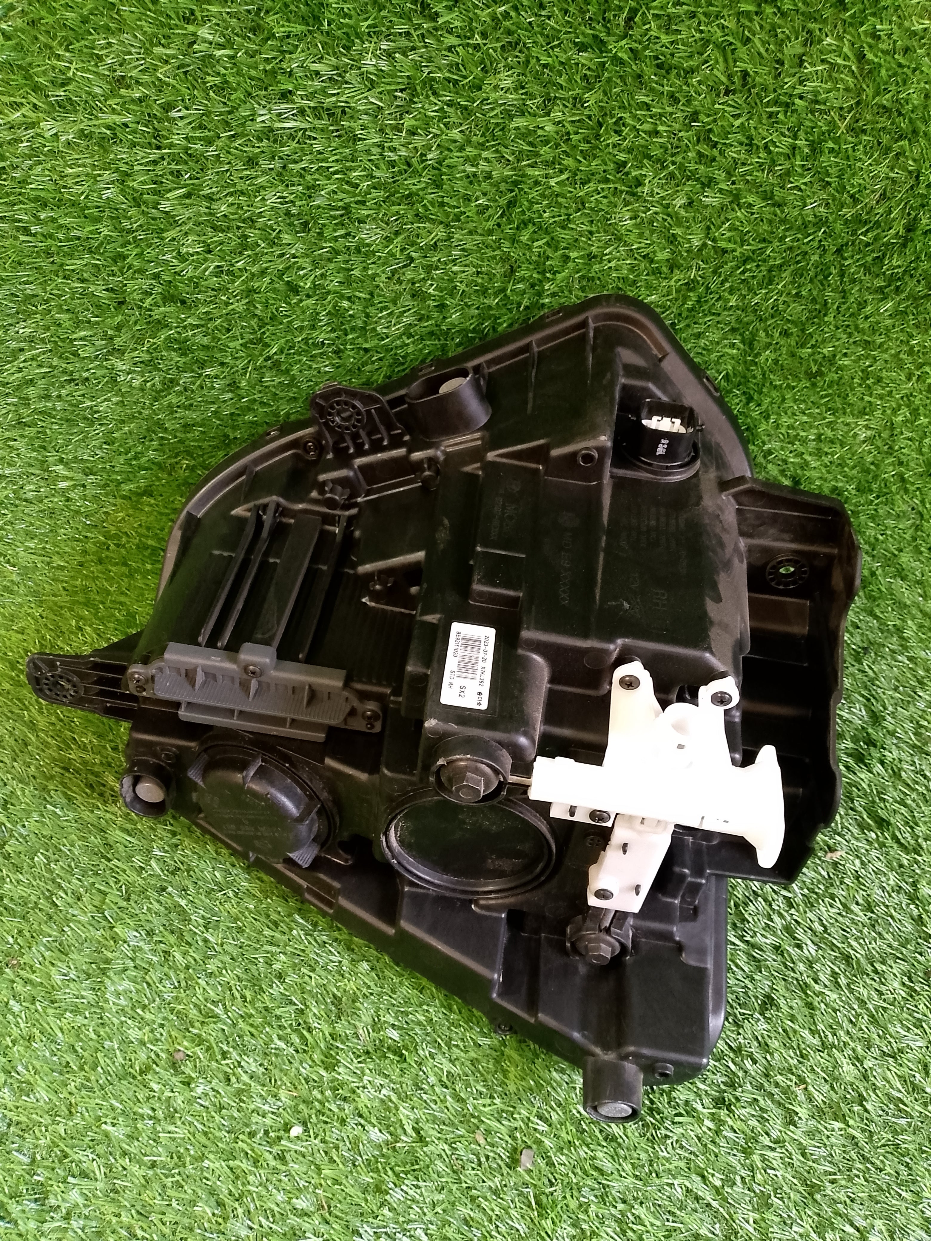 Hyundai Kona II 2023 - světlo pravé 92102BE050