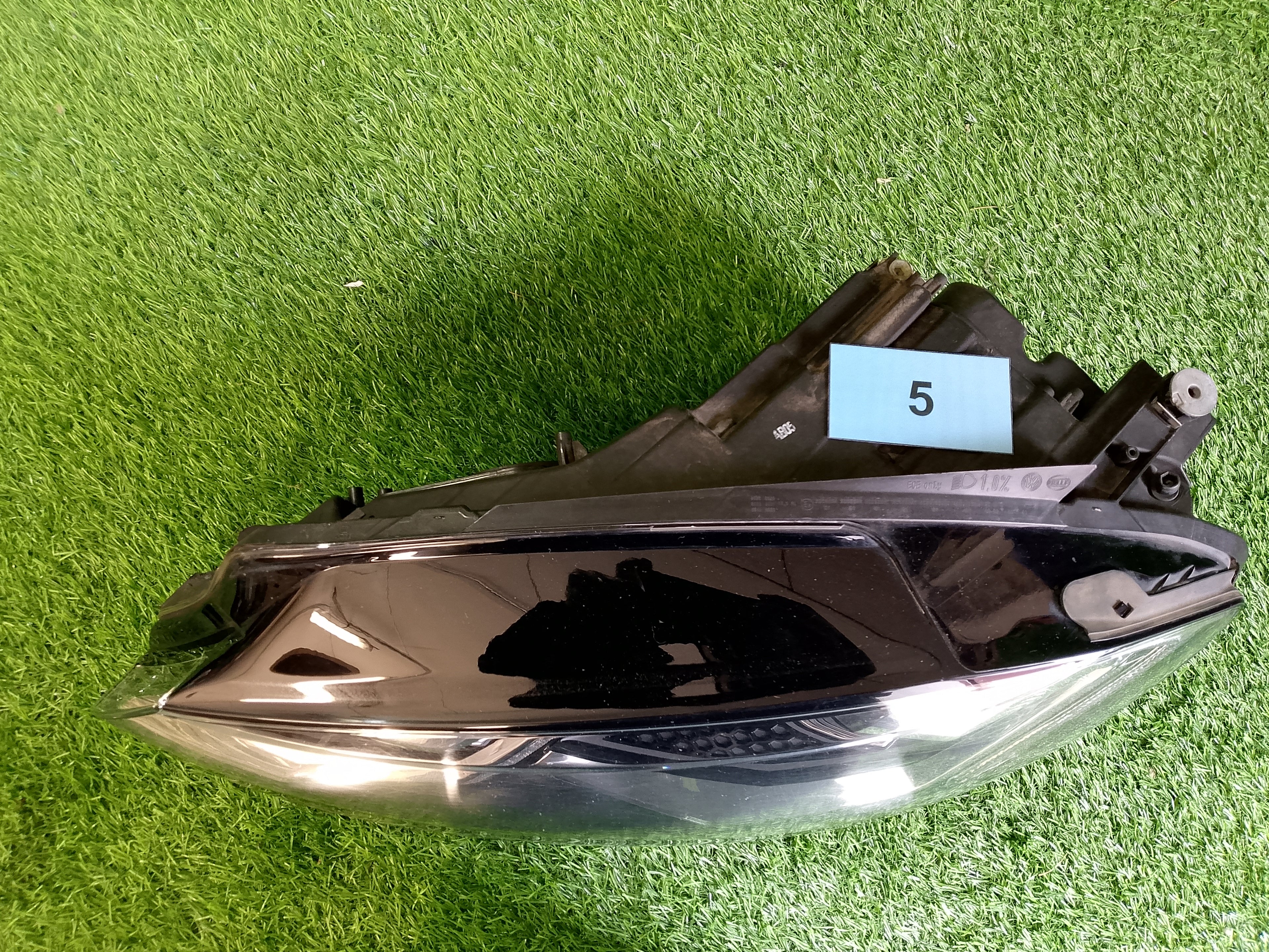 Levý FullLED světlomet VW Golf 7 5G1941035