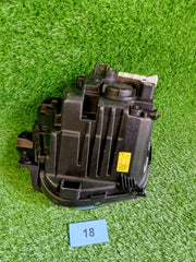 Přední světlomet Hyundai Tucson 92101N7100 LED Pravý přední světlomet