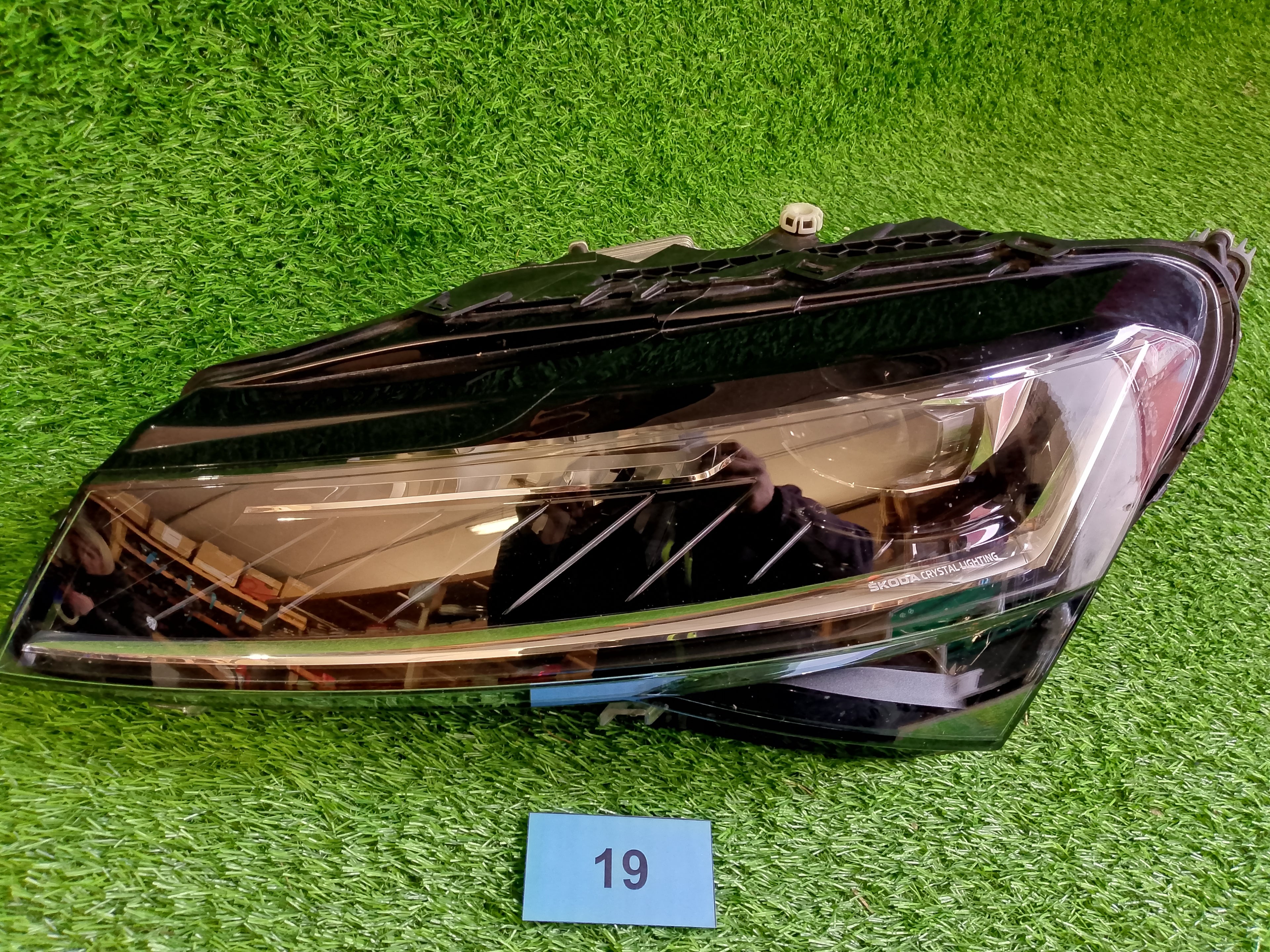 ŠKODA SUPERB III, 3 FACE levé světlo 3V1941015D