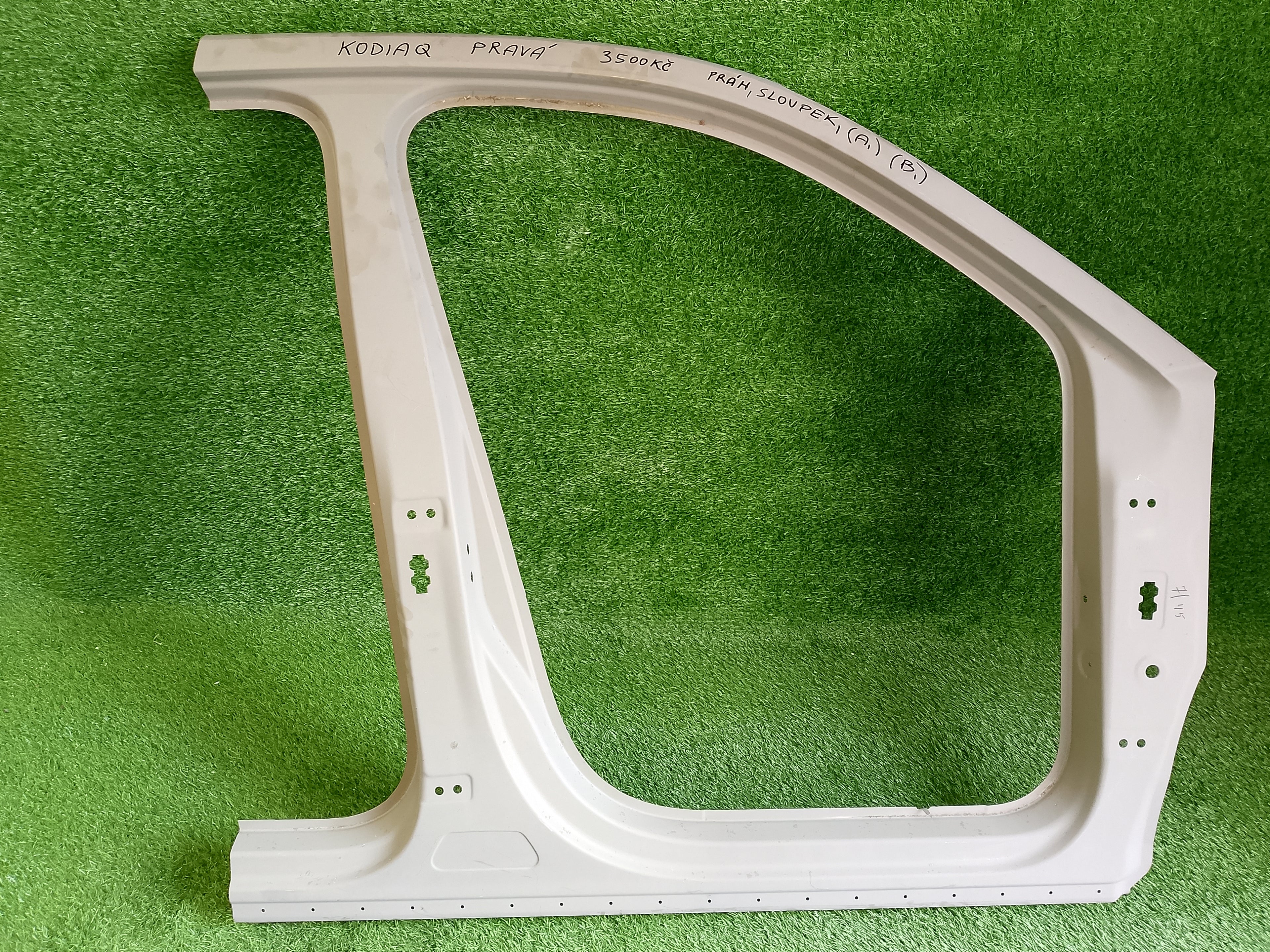 Škoda Kodiaq pravý práh Škoda Kodiaq pravý sloupek