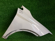 Pravý přední blatník Seat Arona BÍLÝ