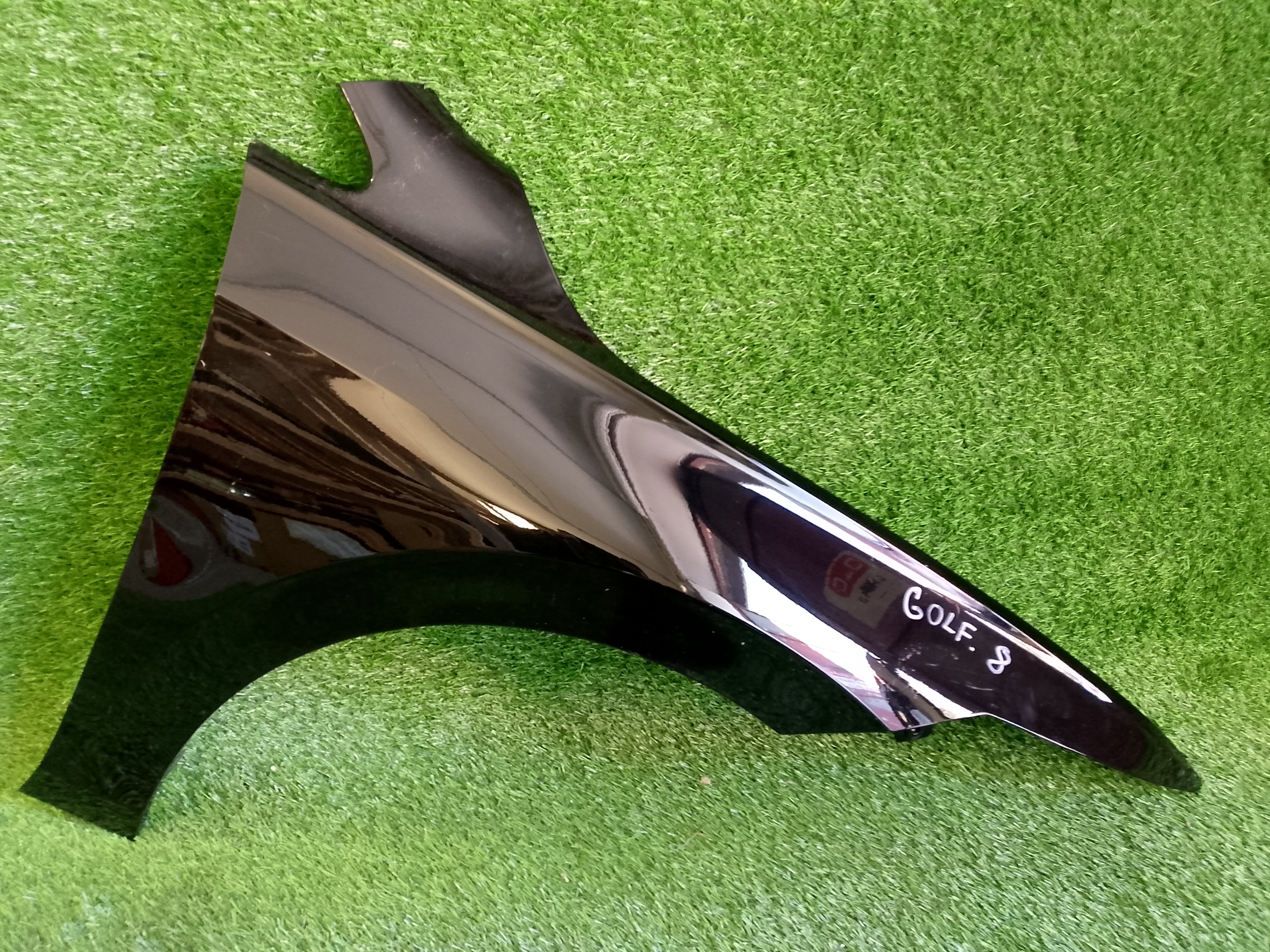 Vw Golf 8 pravý blatník