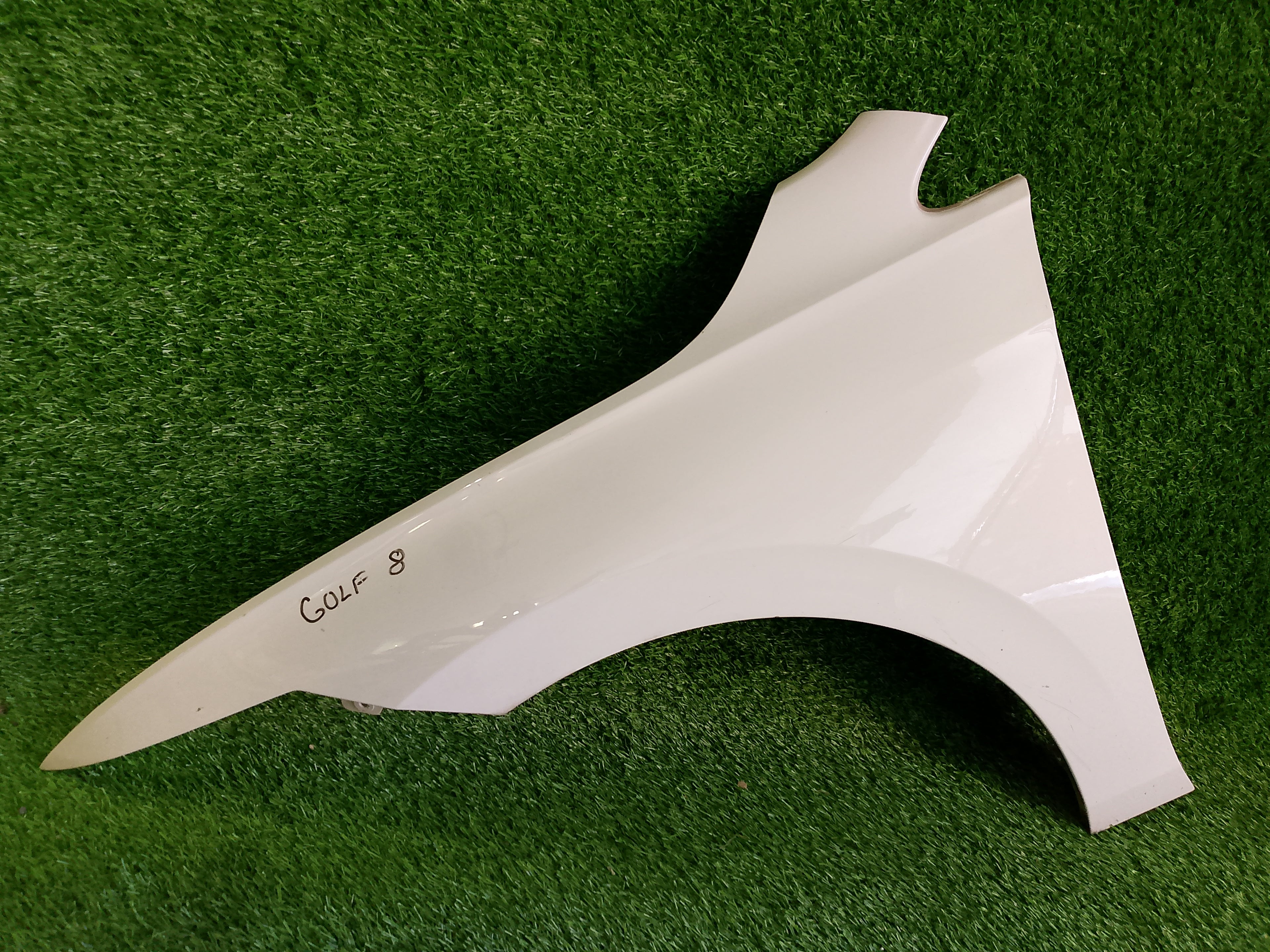 vw golf VIII-8, levý přední blatník, 5H0821105