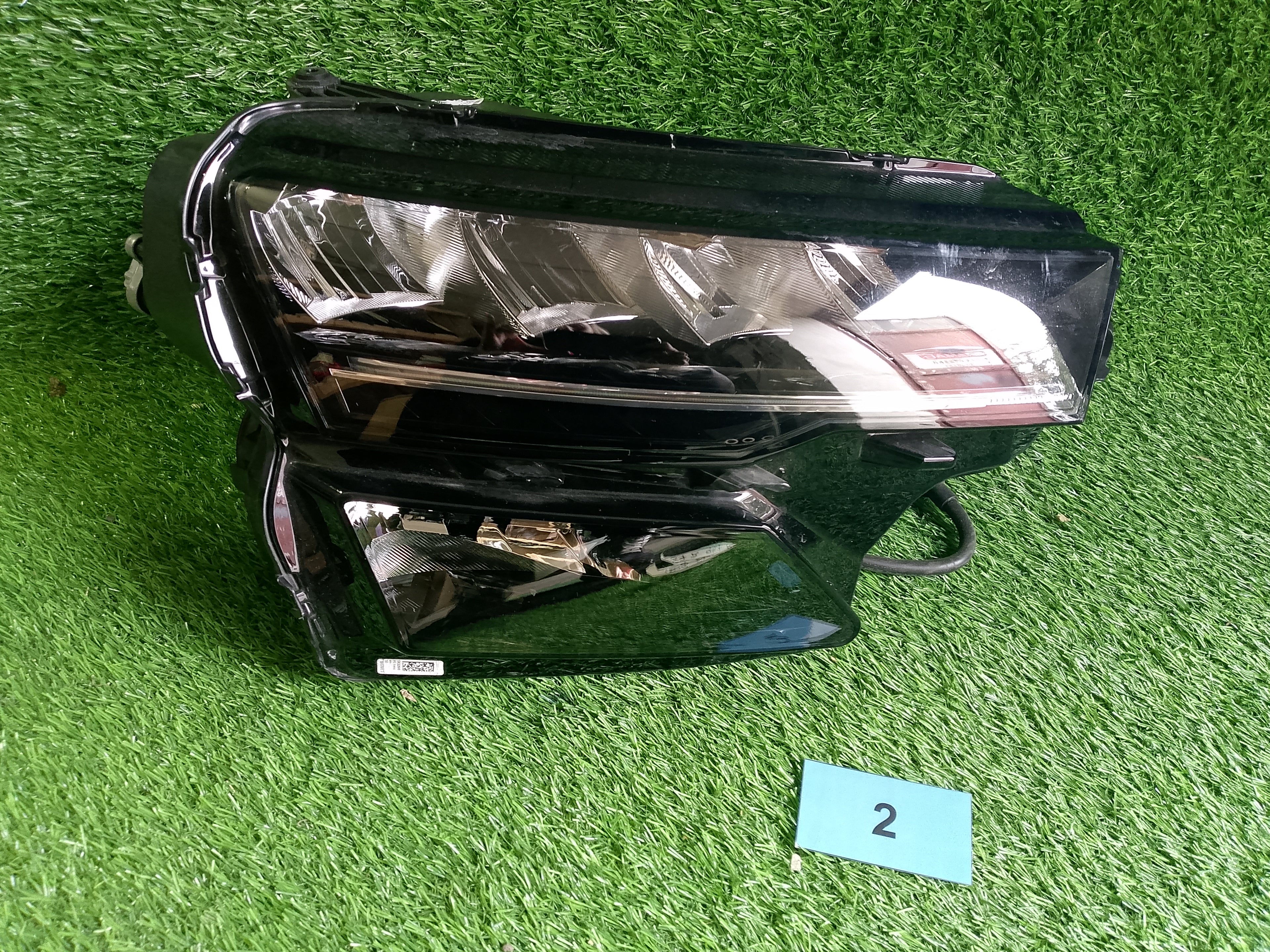 Škoda Karoq face pravé světlo 57B941010