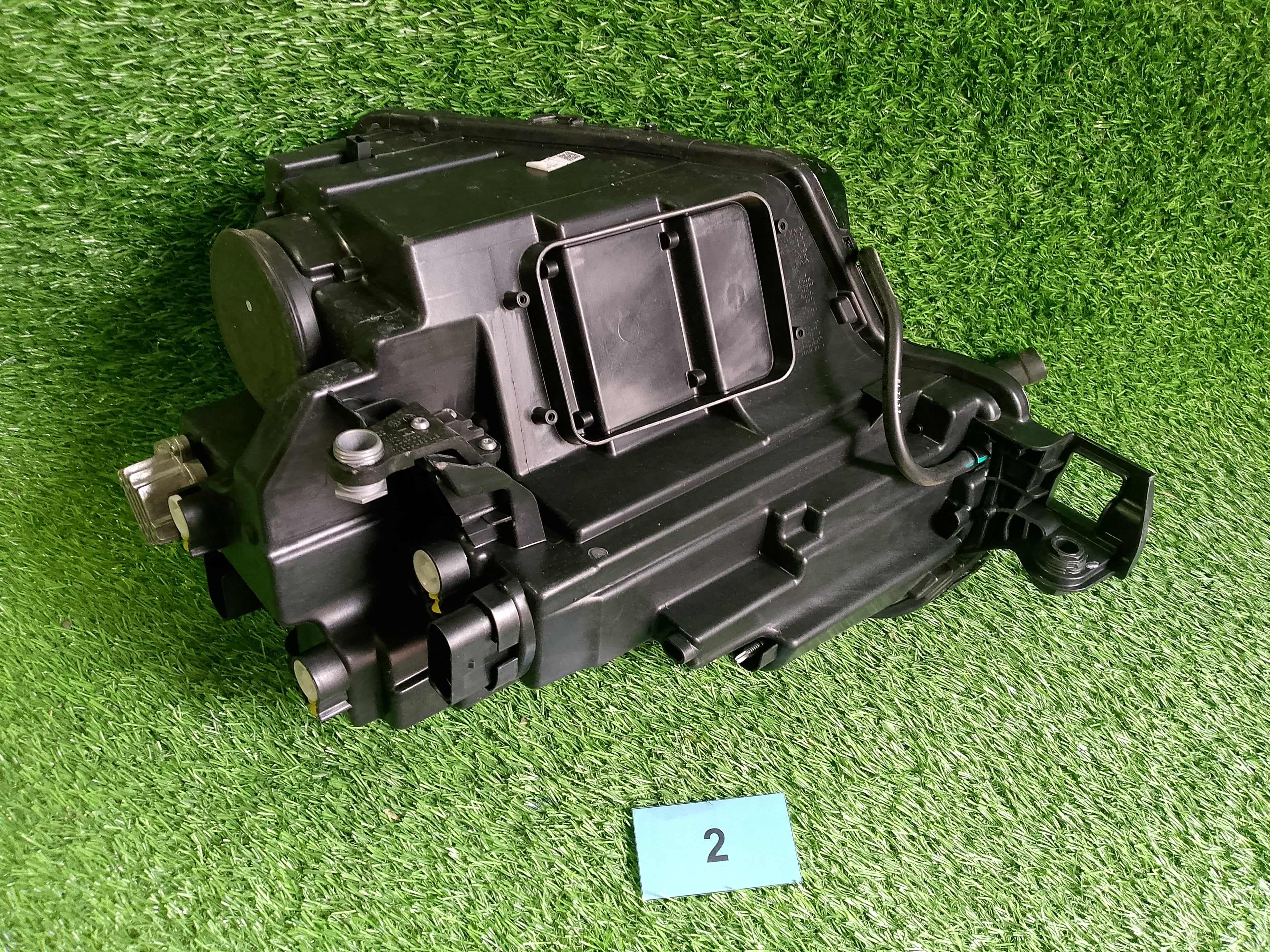 Škoda Karoq face pravé světlo 57B941010