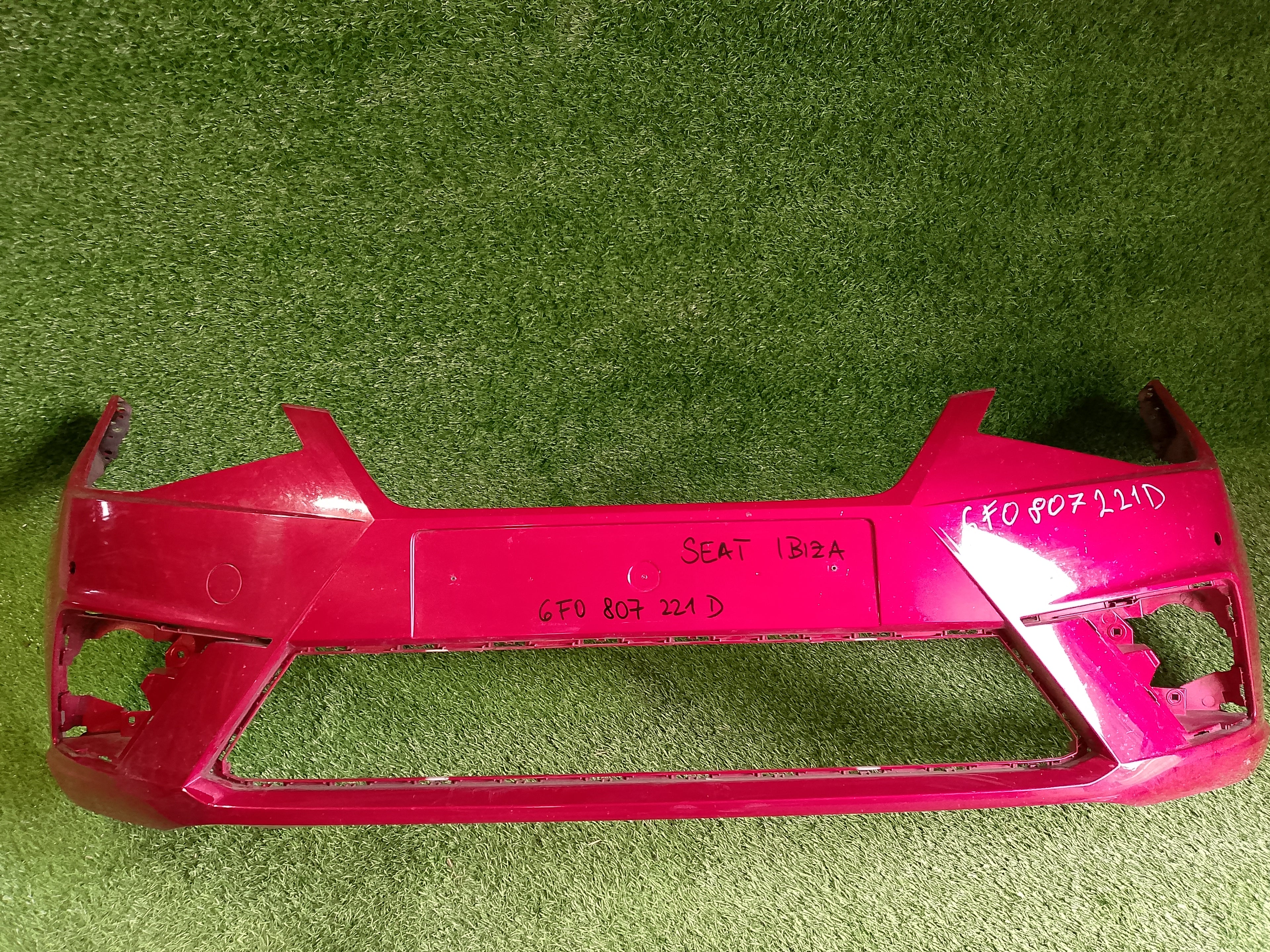 PŘEDNÍ NÁRAZNÍK SEAT IBIZA  6F0807221D červený