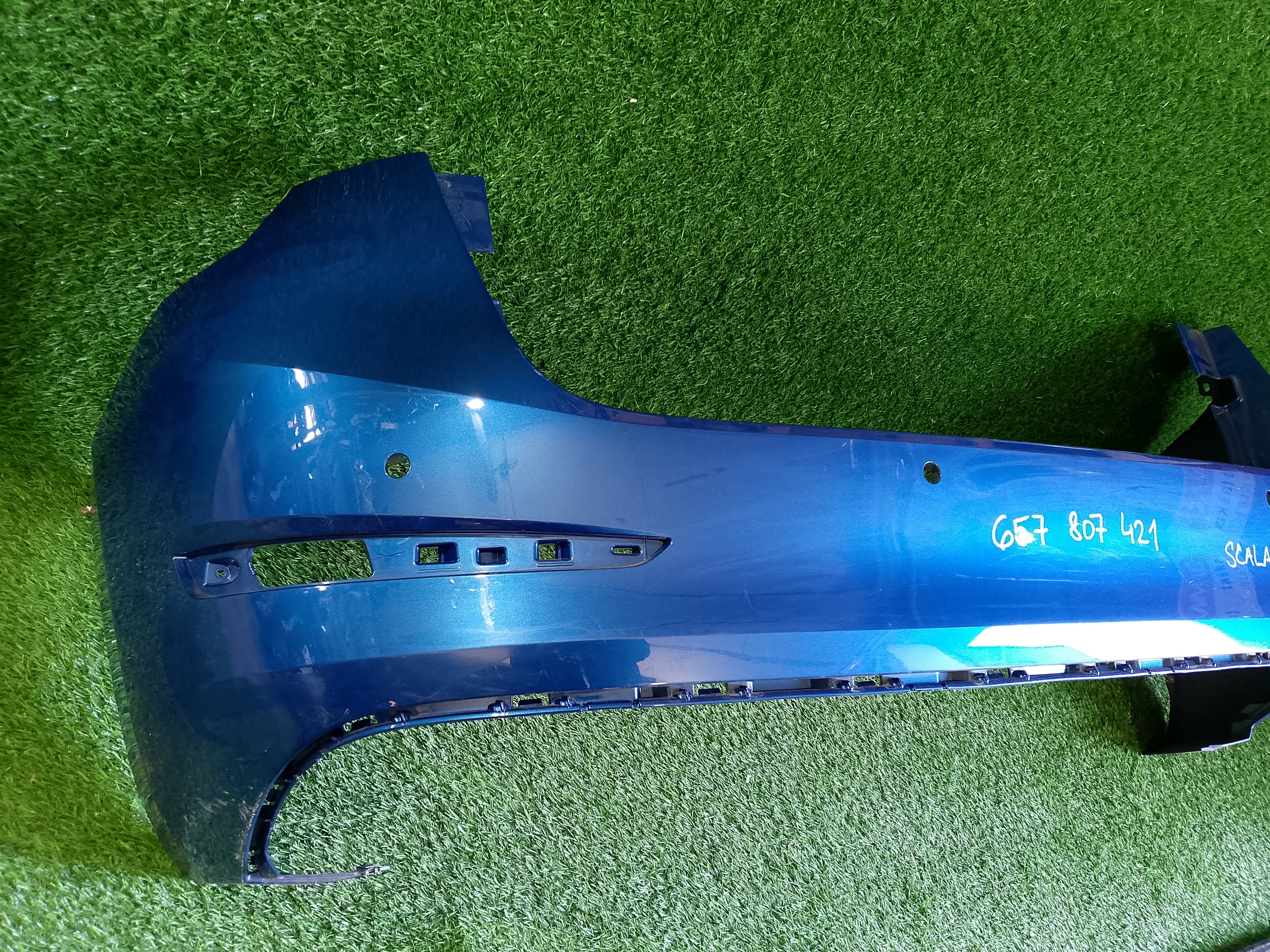 657807421 Zadní nárazník Škoda Scala modrý