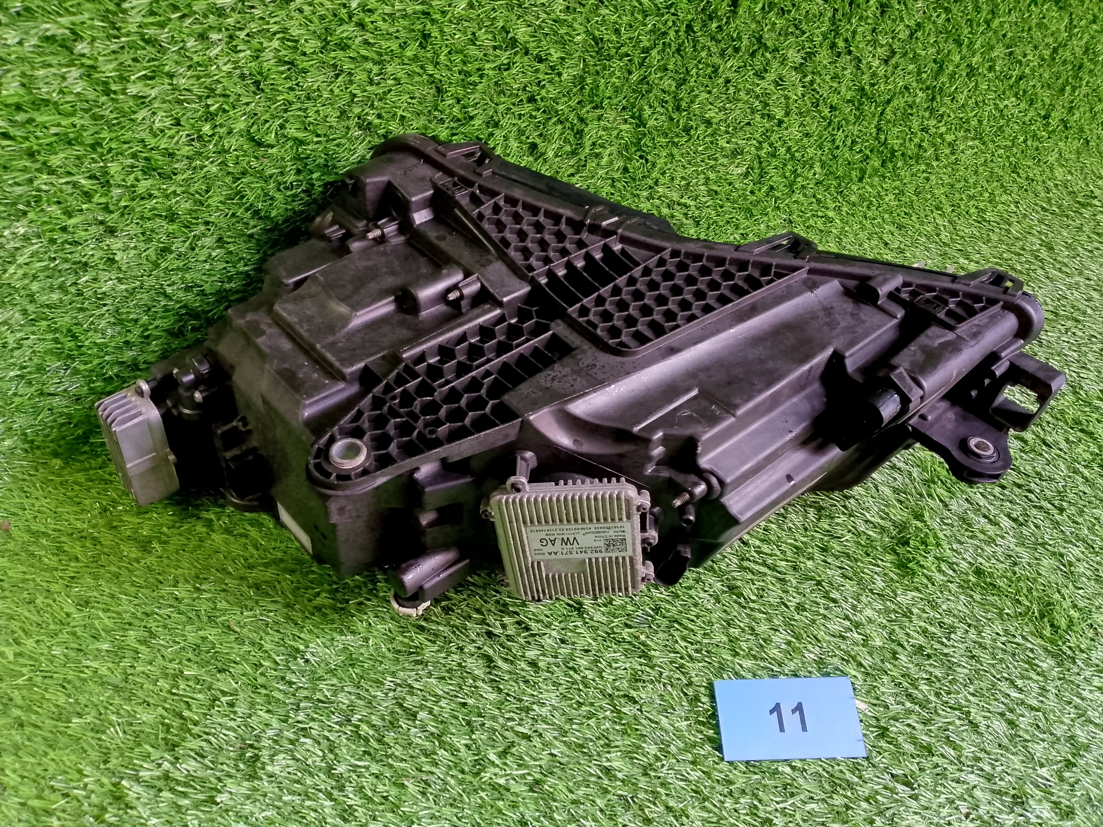 ŠKODA SUPERB III, 3 pravé světlo face 3V1941016D