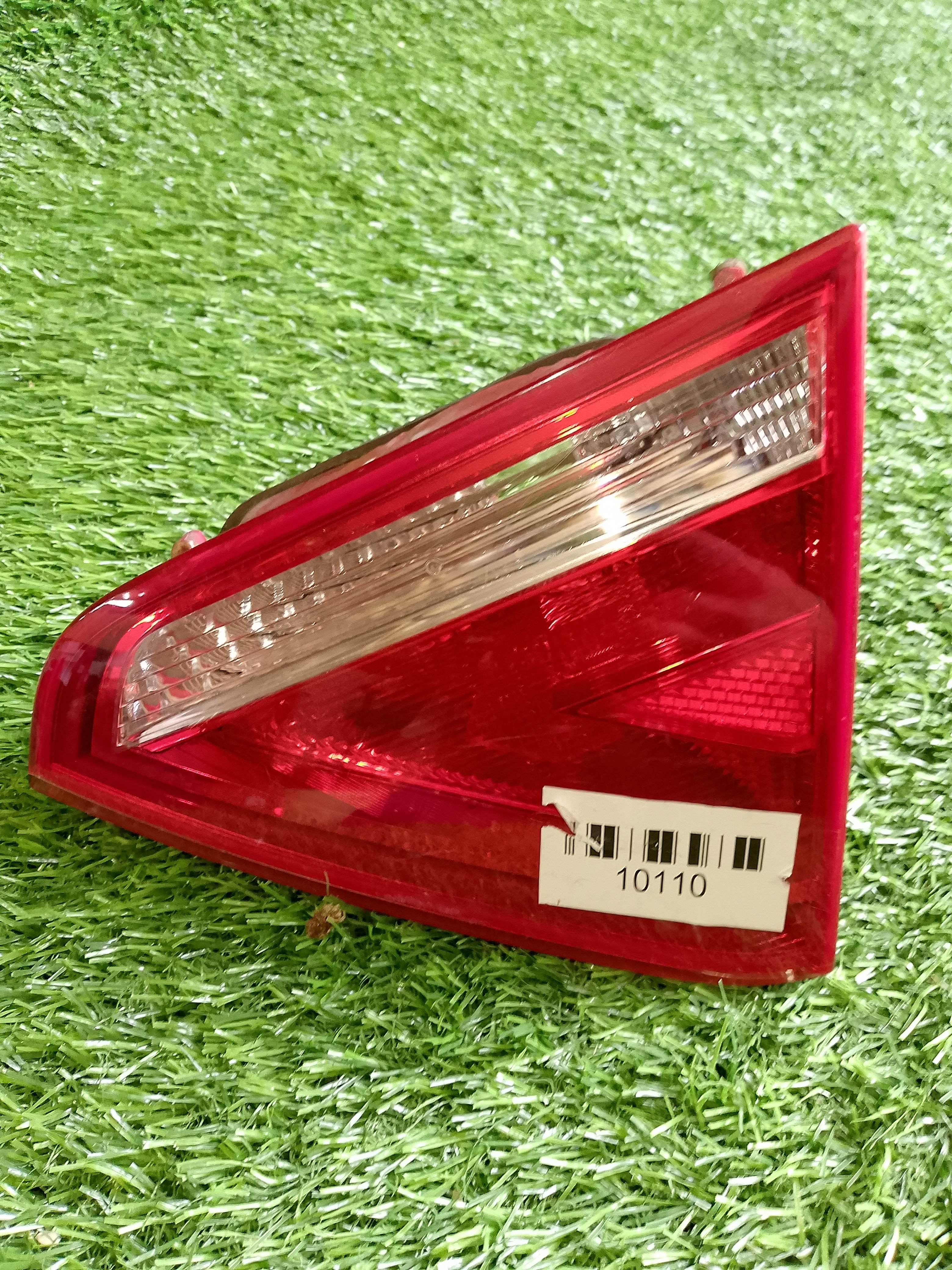 Zadní pravé světlo Audi A5 8t0945094