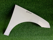 Škoda Scala pravý blatník bílý