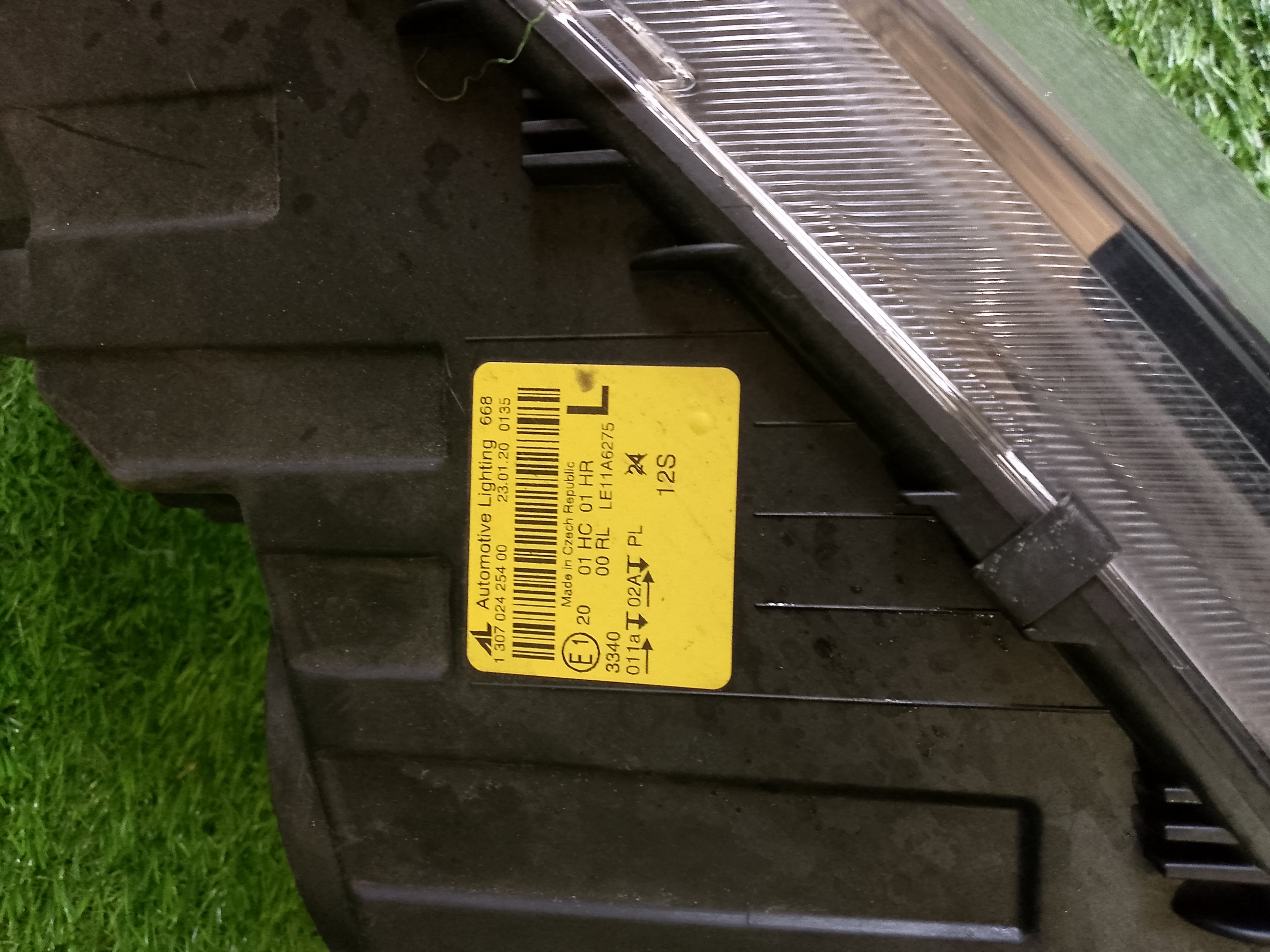 Světlo přední levé halogenové ŠKODA Octavia III, 3 PŘED FACE 5e1941017